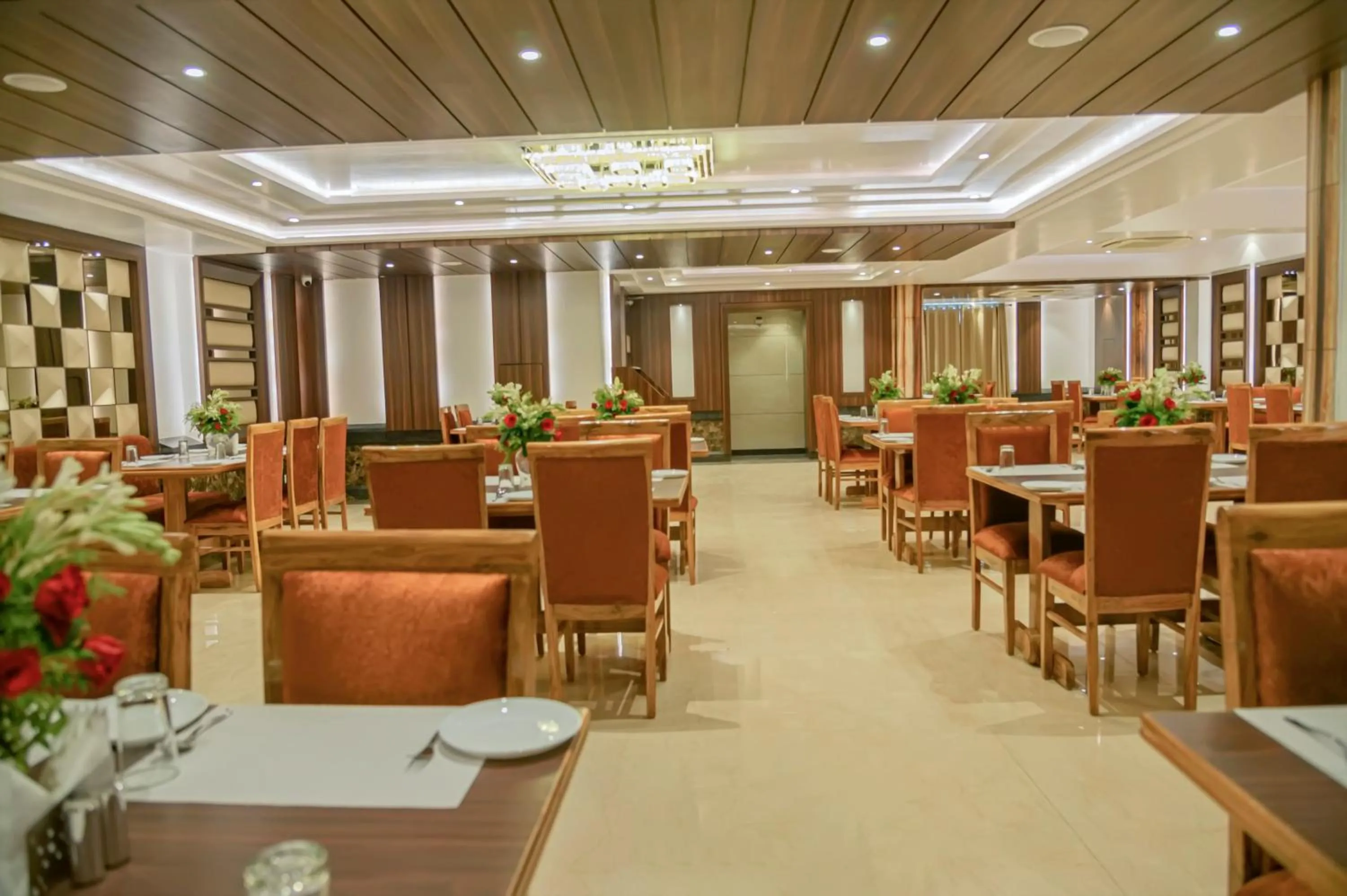 Restaurant/places to eat in Hotel Hira Inn-10mins From Railway Station & Bus Station
