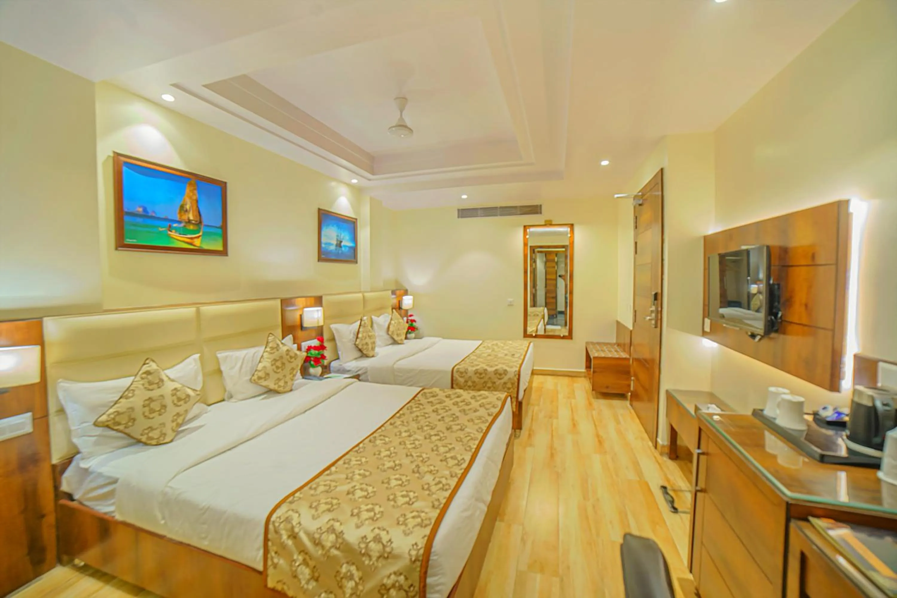 Bedroom, Bed in Hotel Hira Inn-10mins From Railway Station & Bus Station