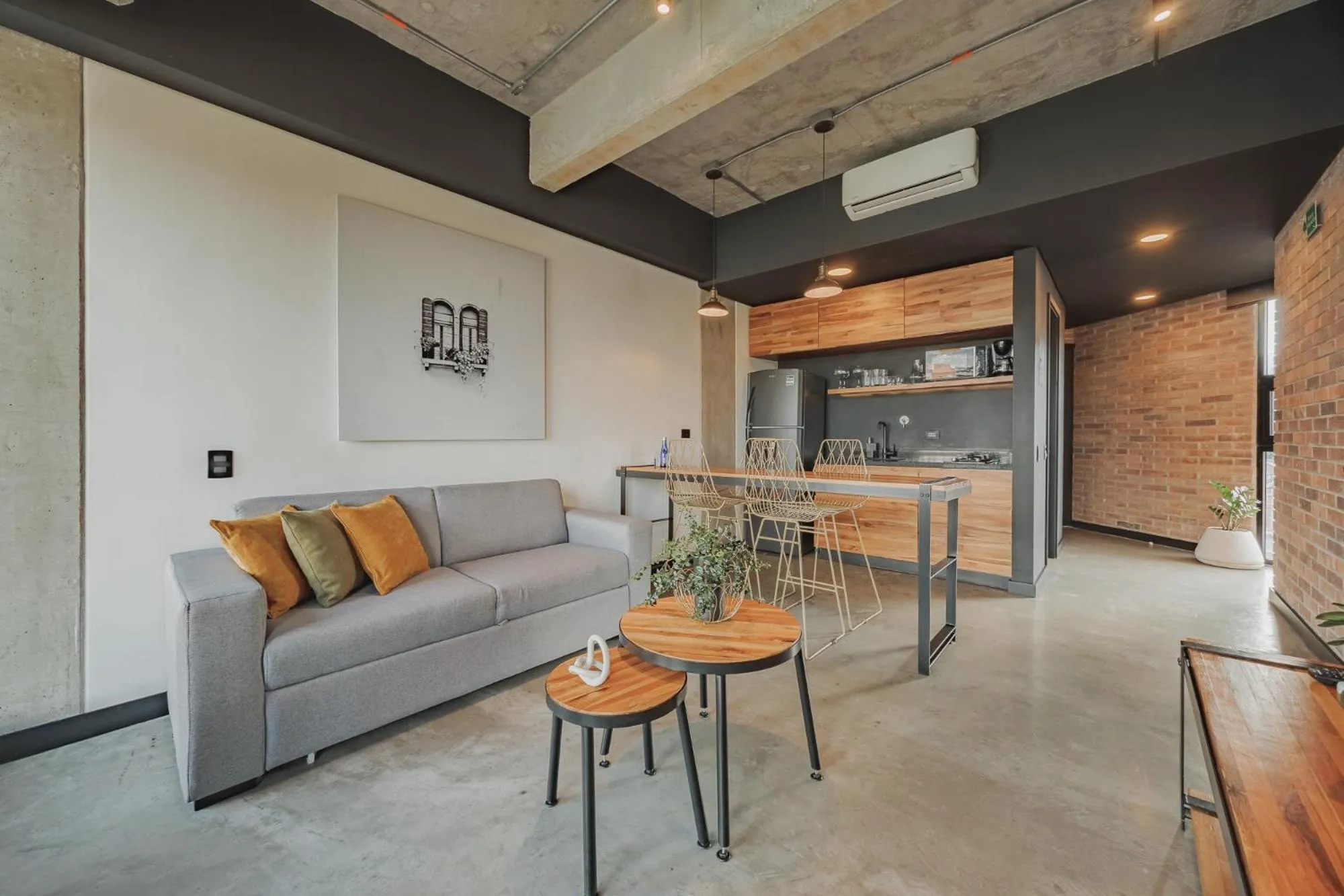 Studio Apartment with King Bed in Hotel 3450 Living Lofts