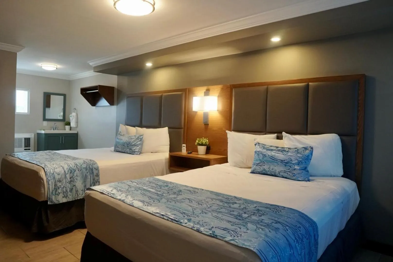 Bed in Coastal Sands Inn