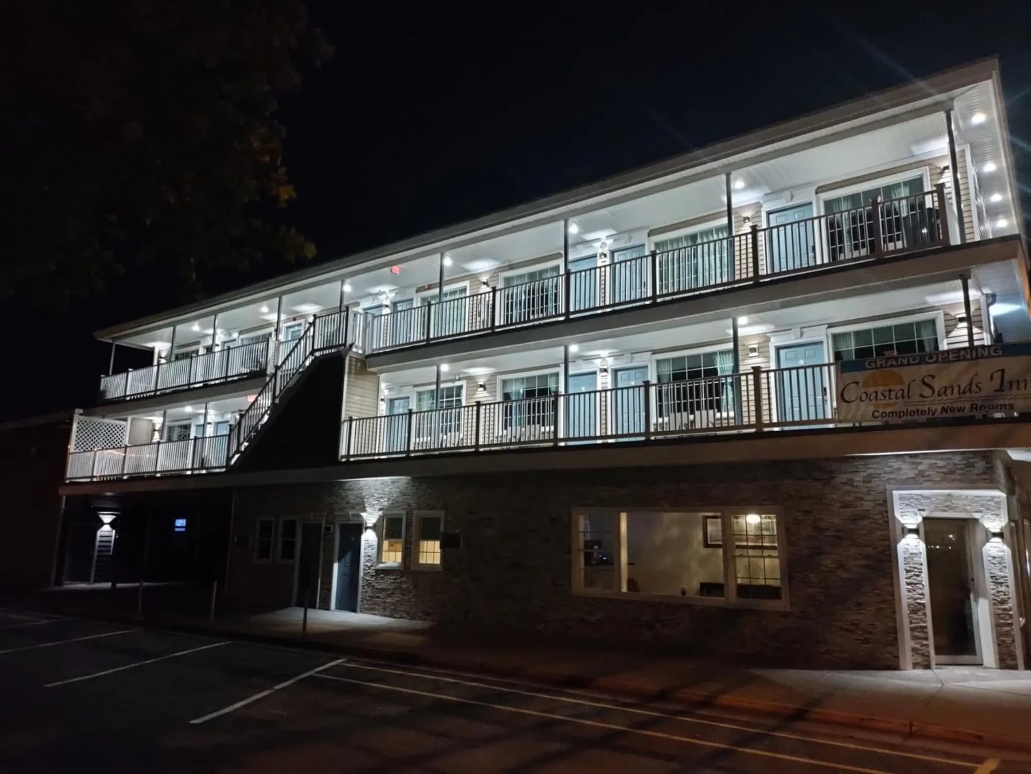 Property building in Coastal Sands Inn