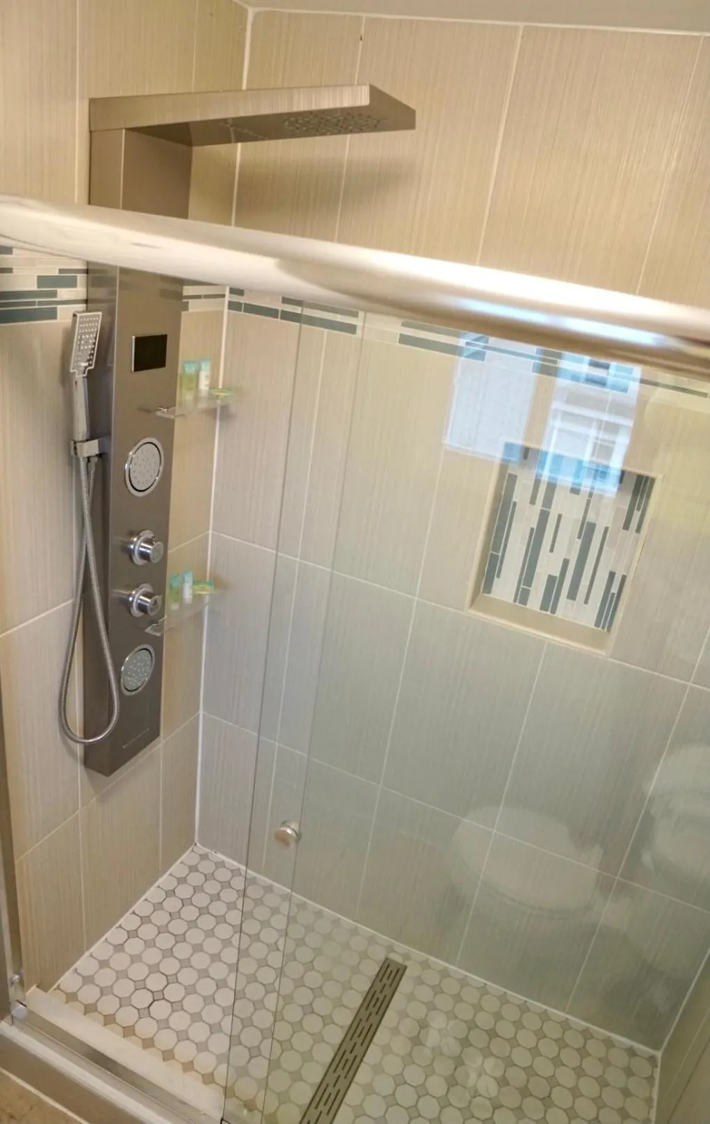Shower in Coastal Sands Inn