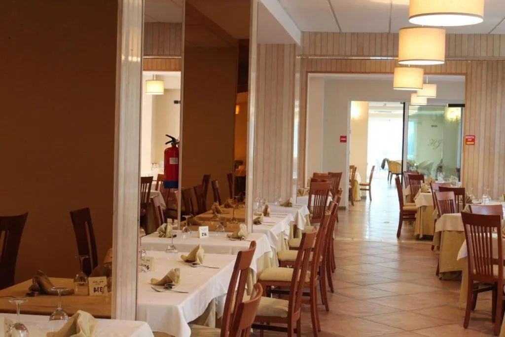 Restaurant/places to eat in Hotel Jole