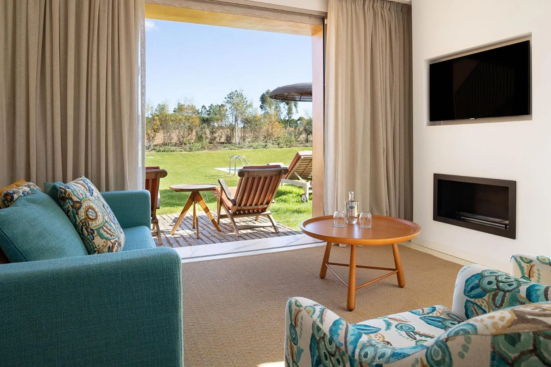 Communal lounge/ TV room in Praia do Canal Nature Retreat - Small Luxury Hotels of the World