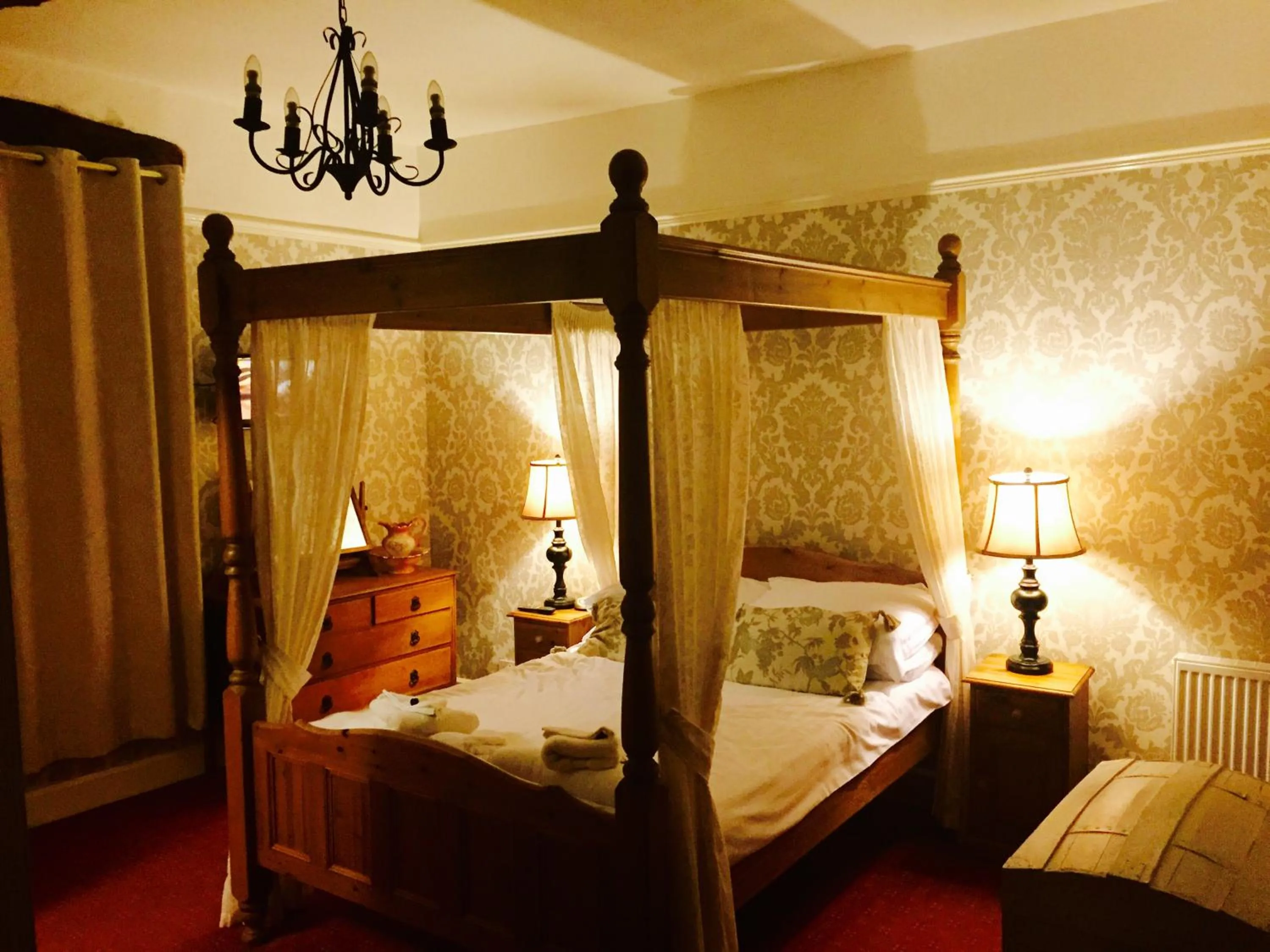 Bedroom, Bed in Old Hall Hotel Hope