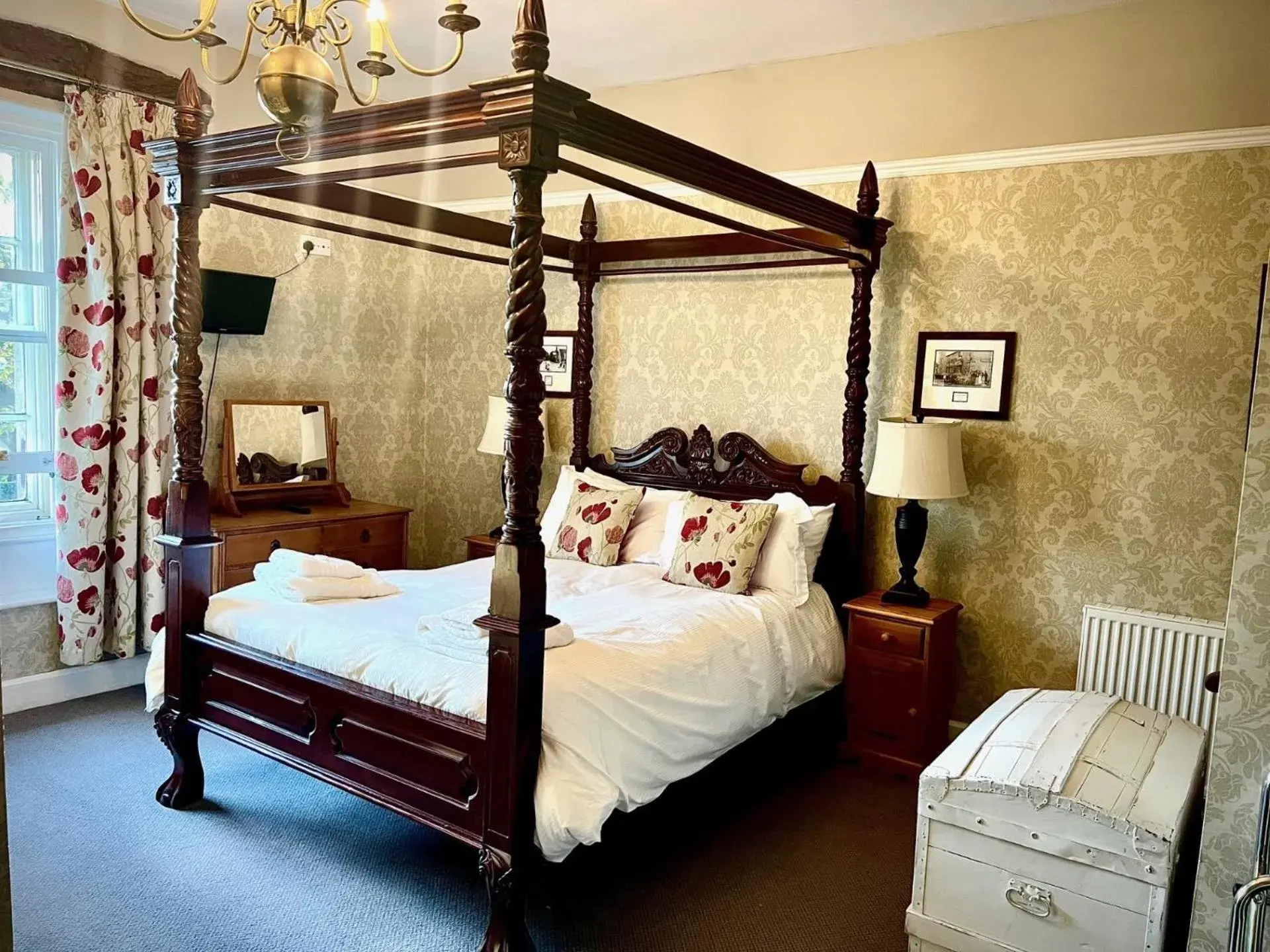 Deluxe Double Room in Old Hall Hotel Hope Deluxe Double Room in Old Hall Hotel Hope