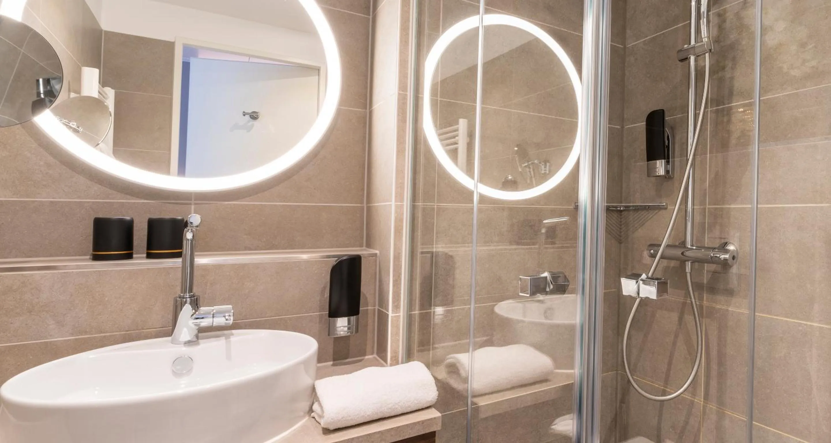 Bathroom in PLAZA Premium München