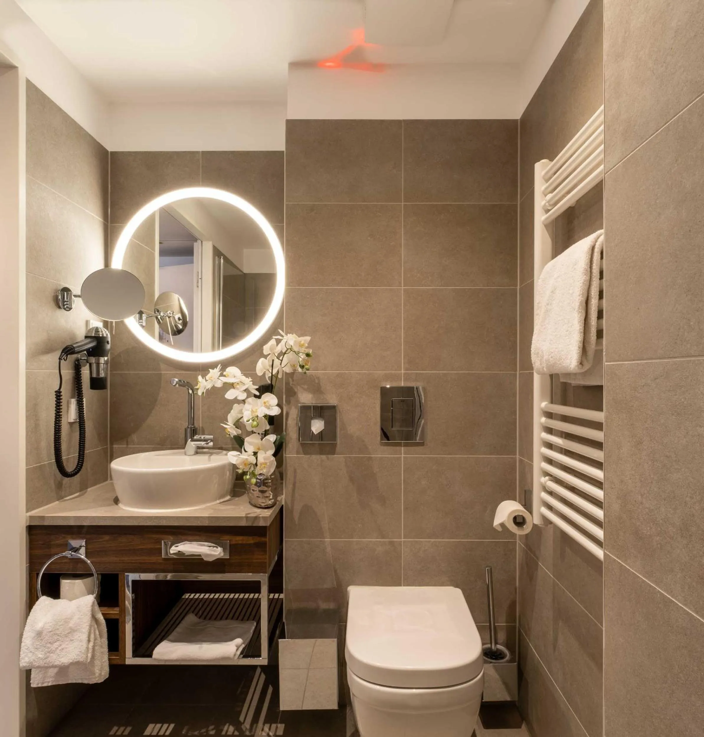 Bathroom in PLAZA Premium München