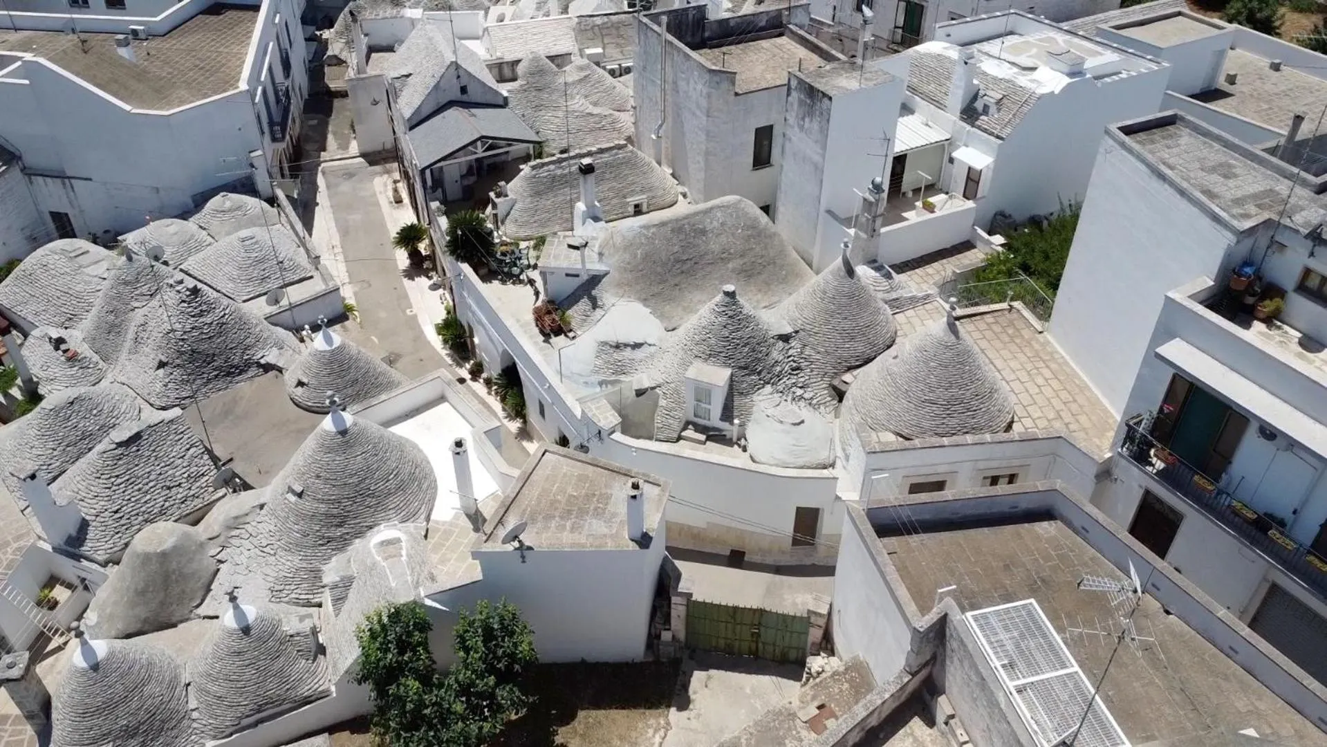 Bird's eye view in Trulli Contento - Rooms & Apartments