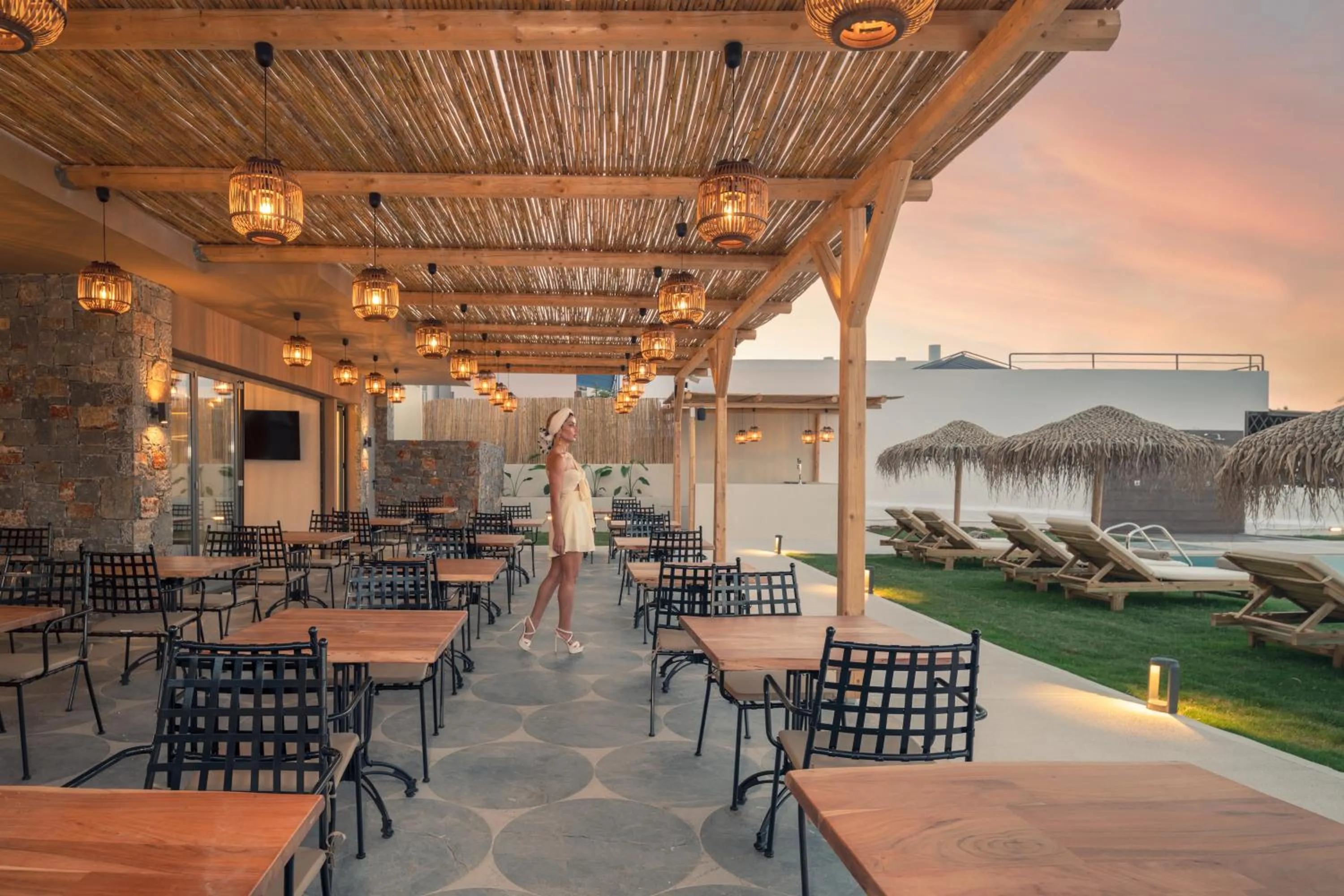 Restaurant/places to eat in Golden Bee Lifestyle