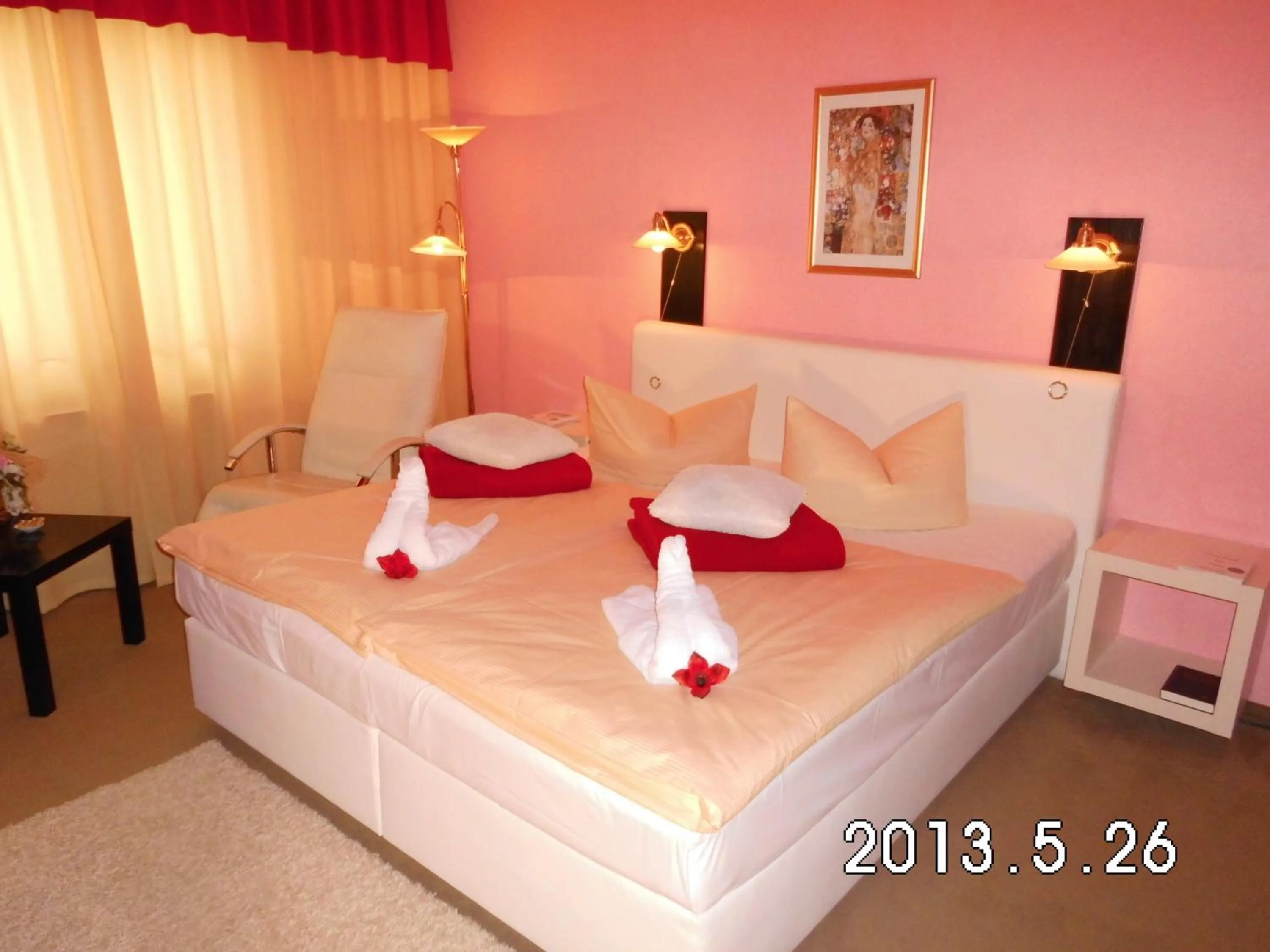 Bedroom, Bed in Hotel Haufe