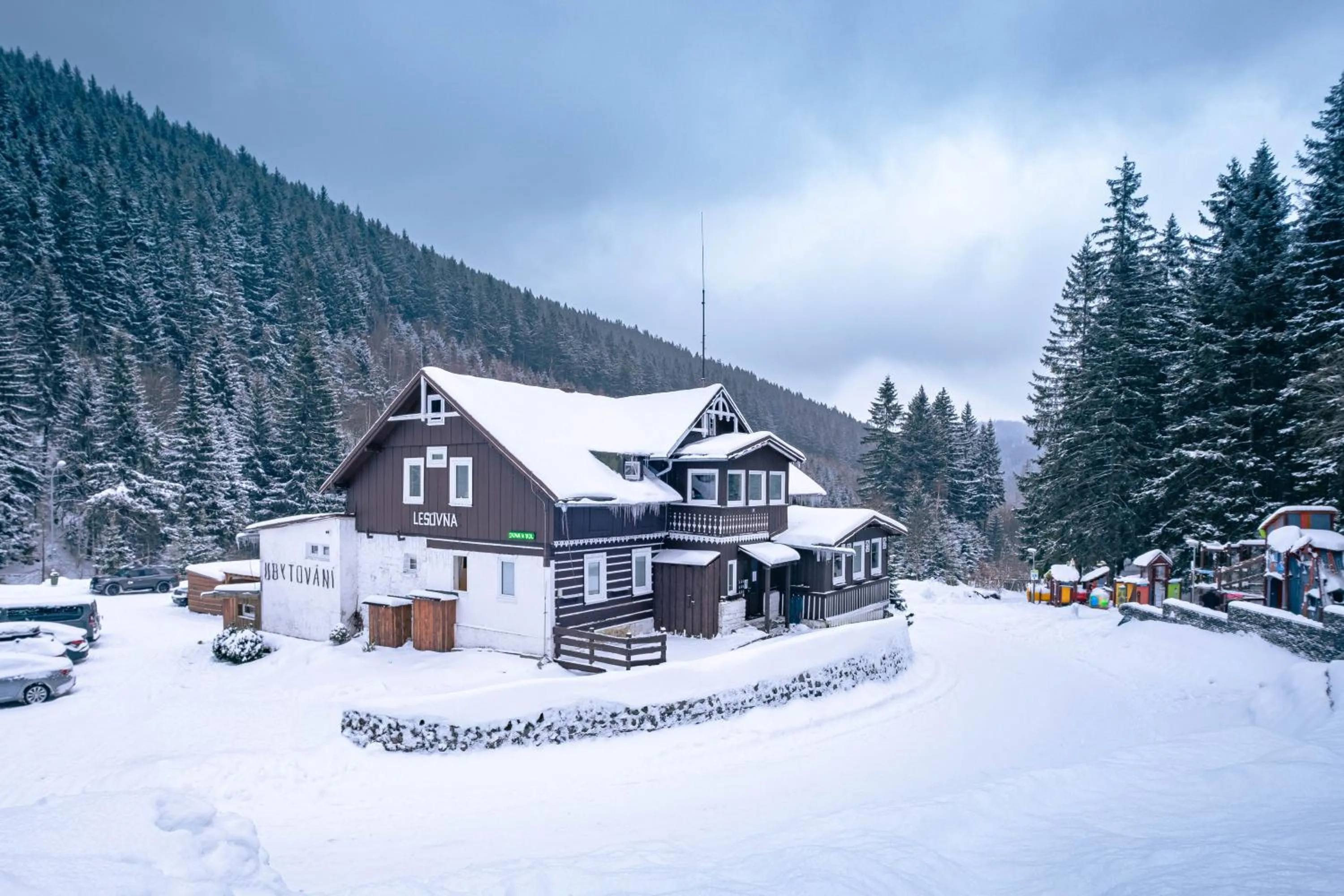 Property building in CHATA LESOVNA