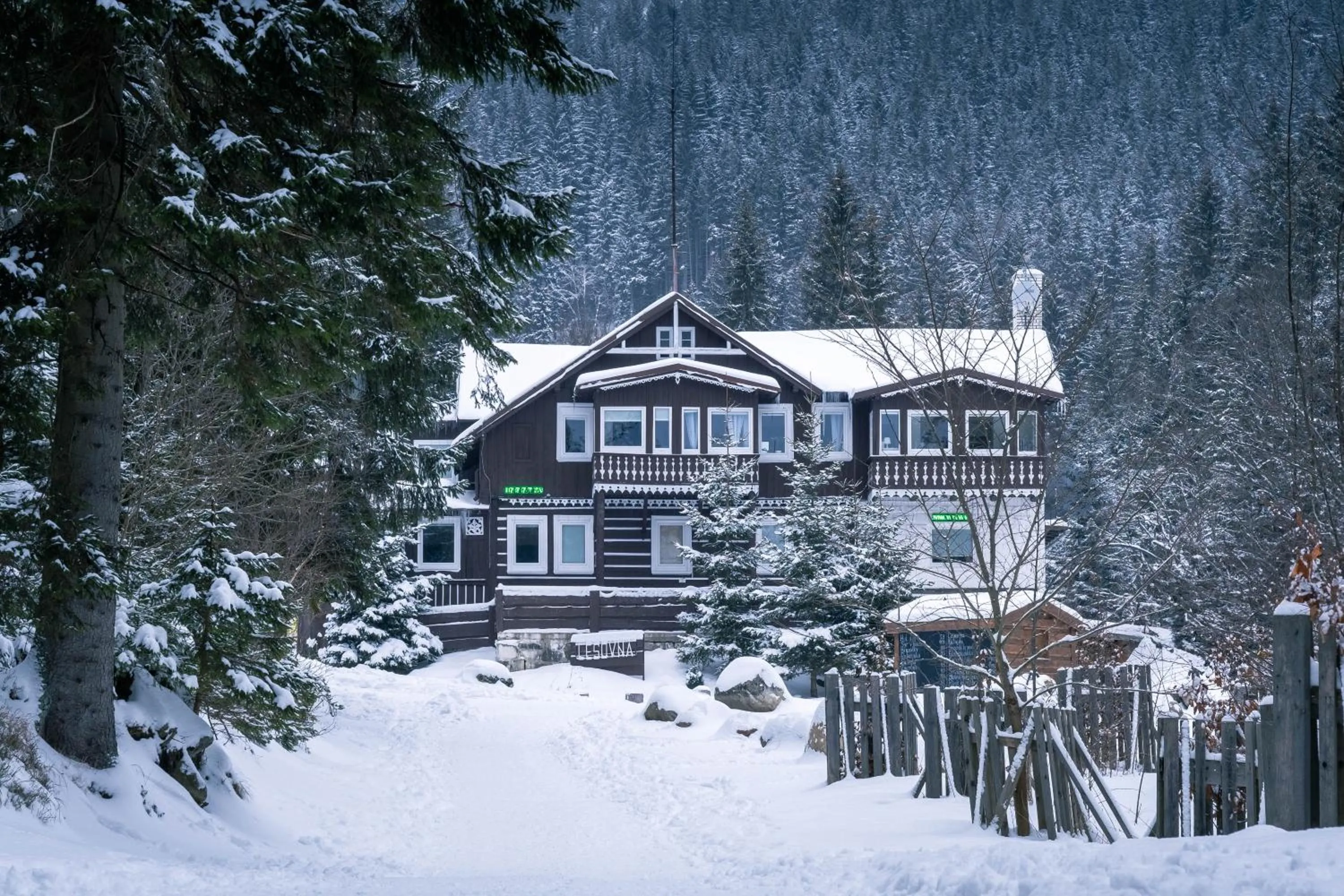 Property building in CHATA LESOVNA