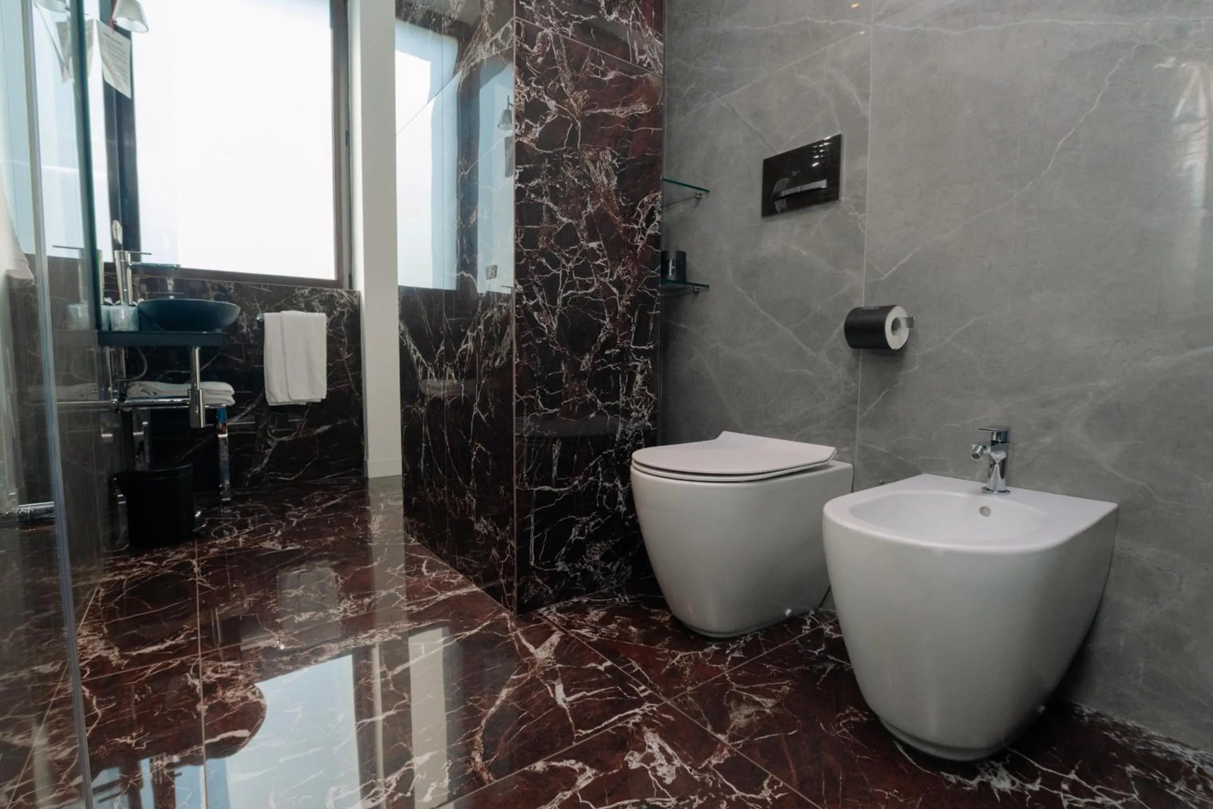 Bathroom in 10 KEYS MILANO