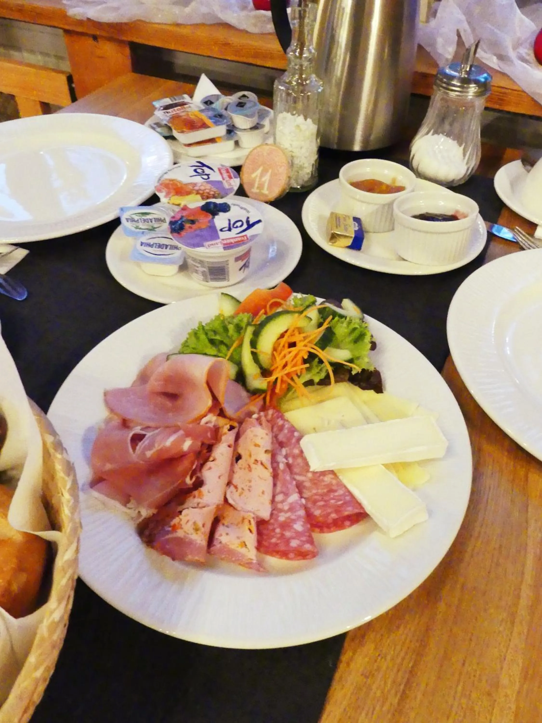 Breakfast in Bayerischer Hof