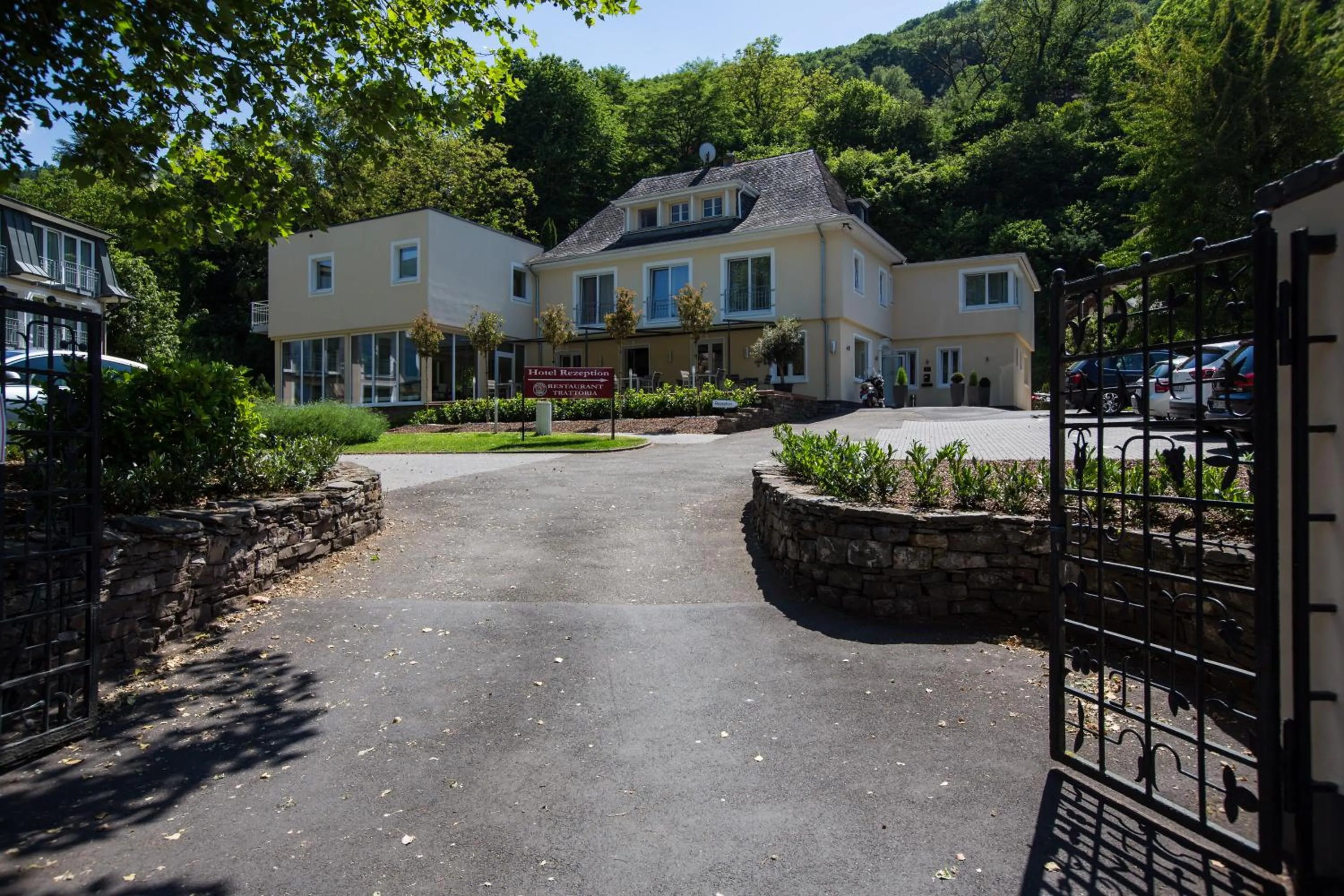 Facade/entrance in Parkhotel Cochem