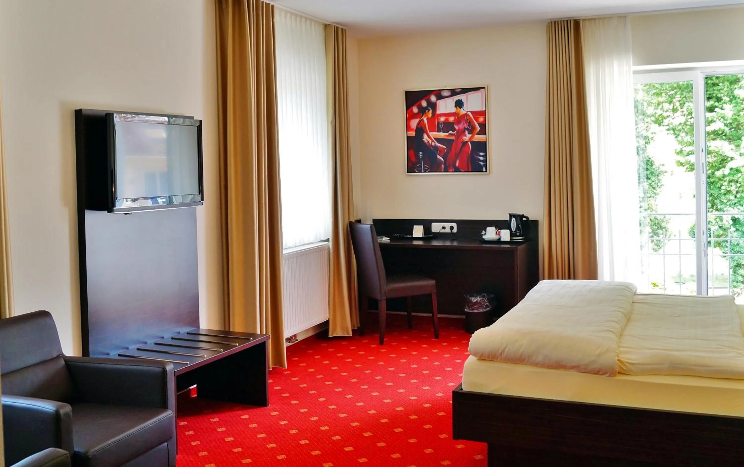 TV and multimedia, Bed in Parkhotel Cochem