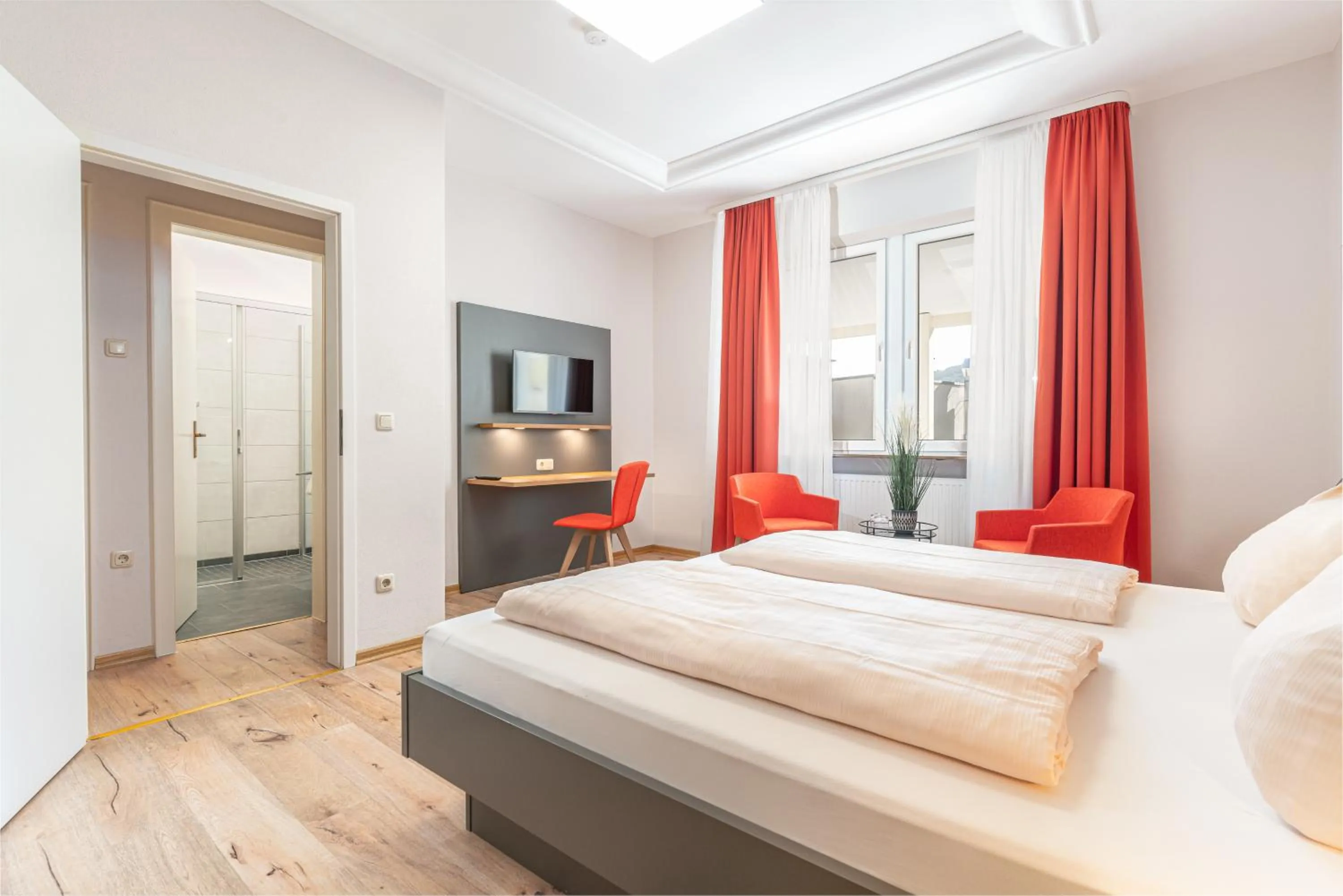 Photo of the whole room, Bed in Parkhotel Cochem