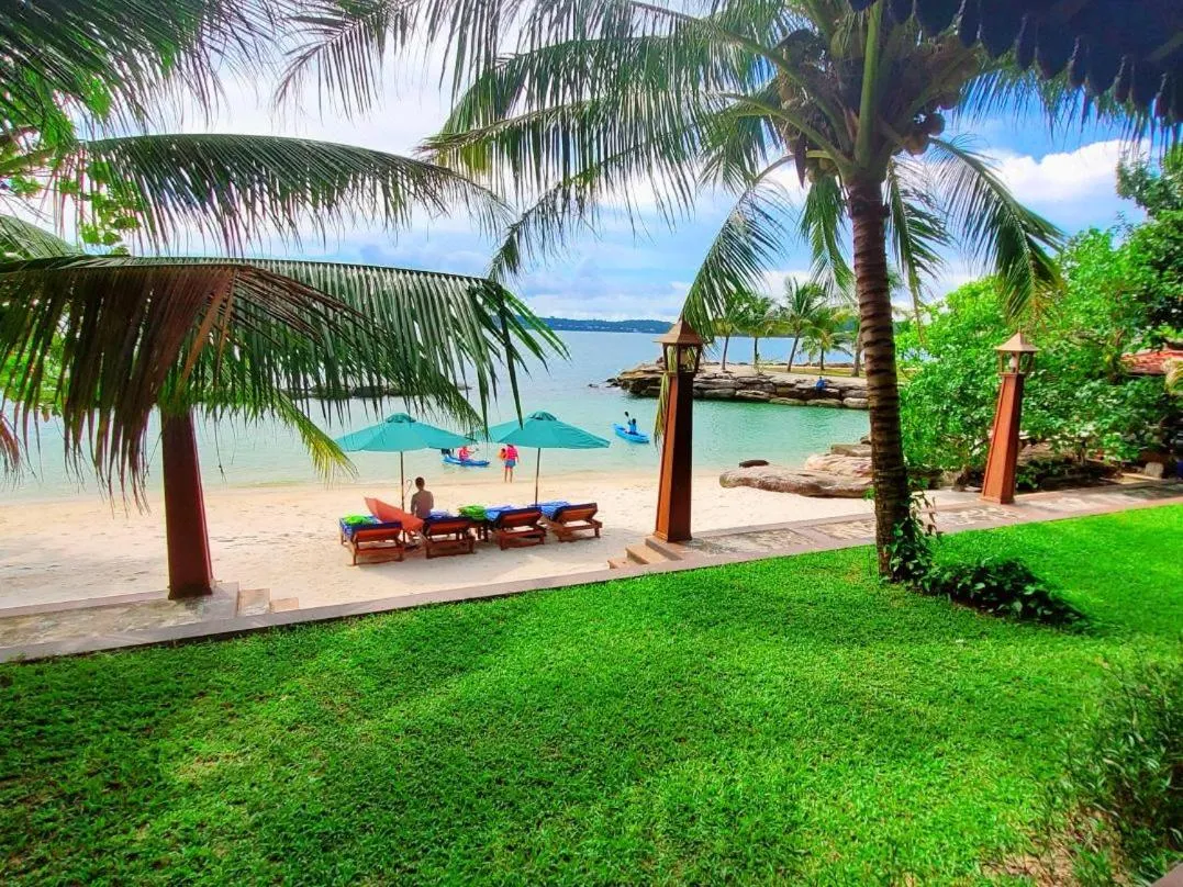 Garden in Try Palace Resort Sihanoukville