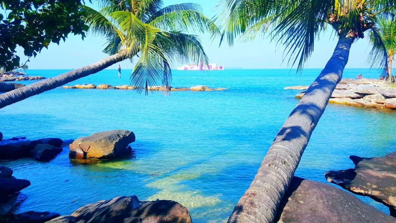 Beach in Try Palace Resort Sihanoukville