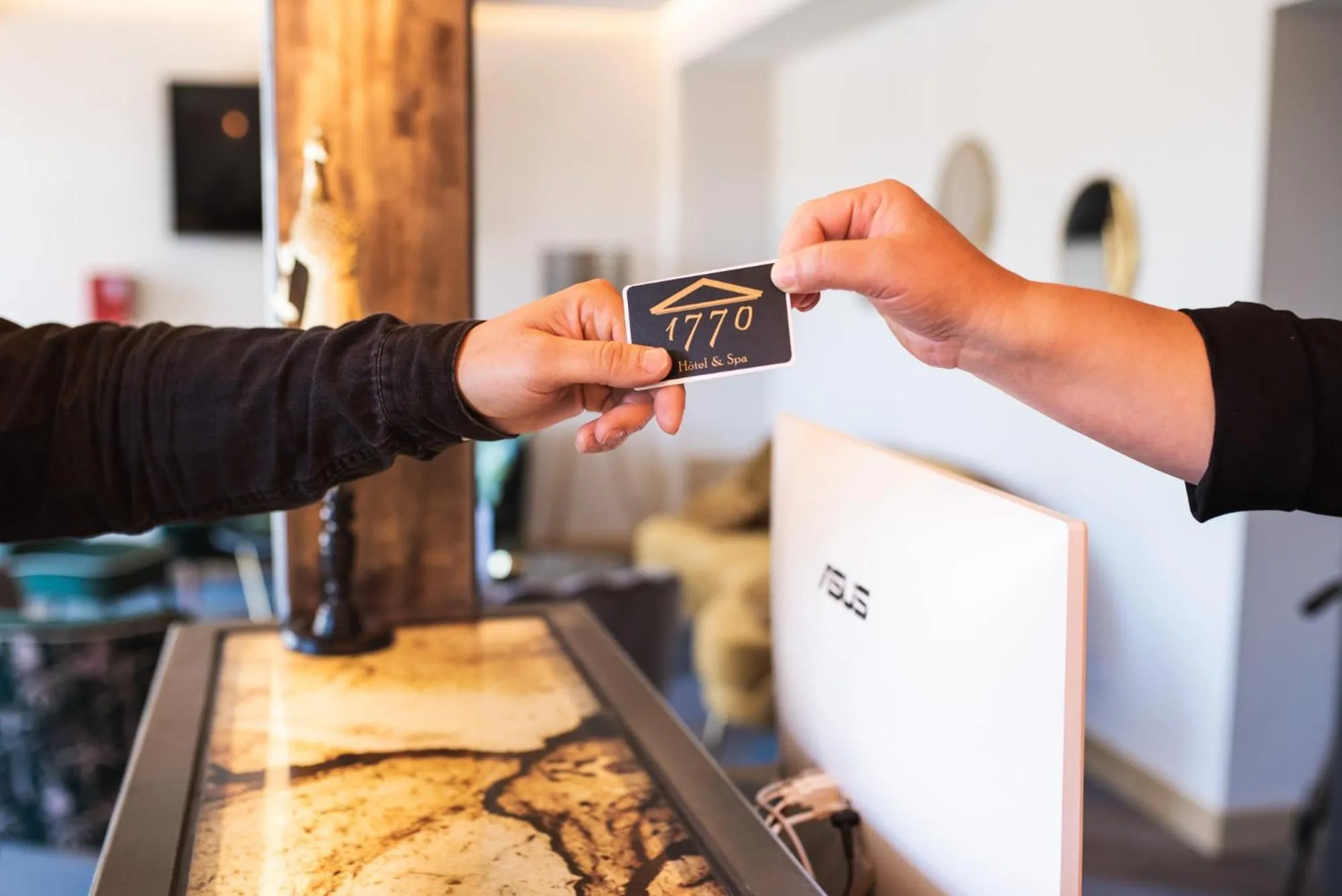 Lobby or reception in Hôtel 1770 & Spa