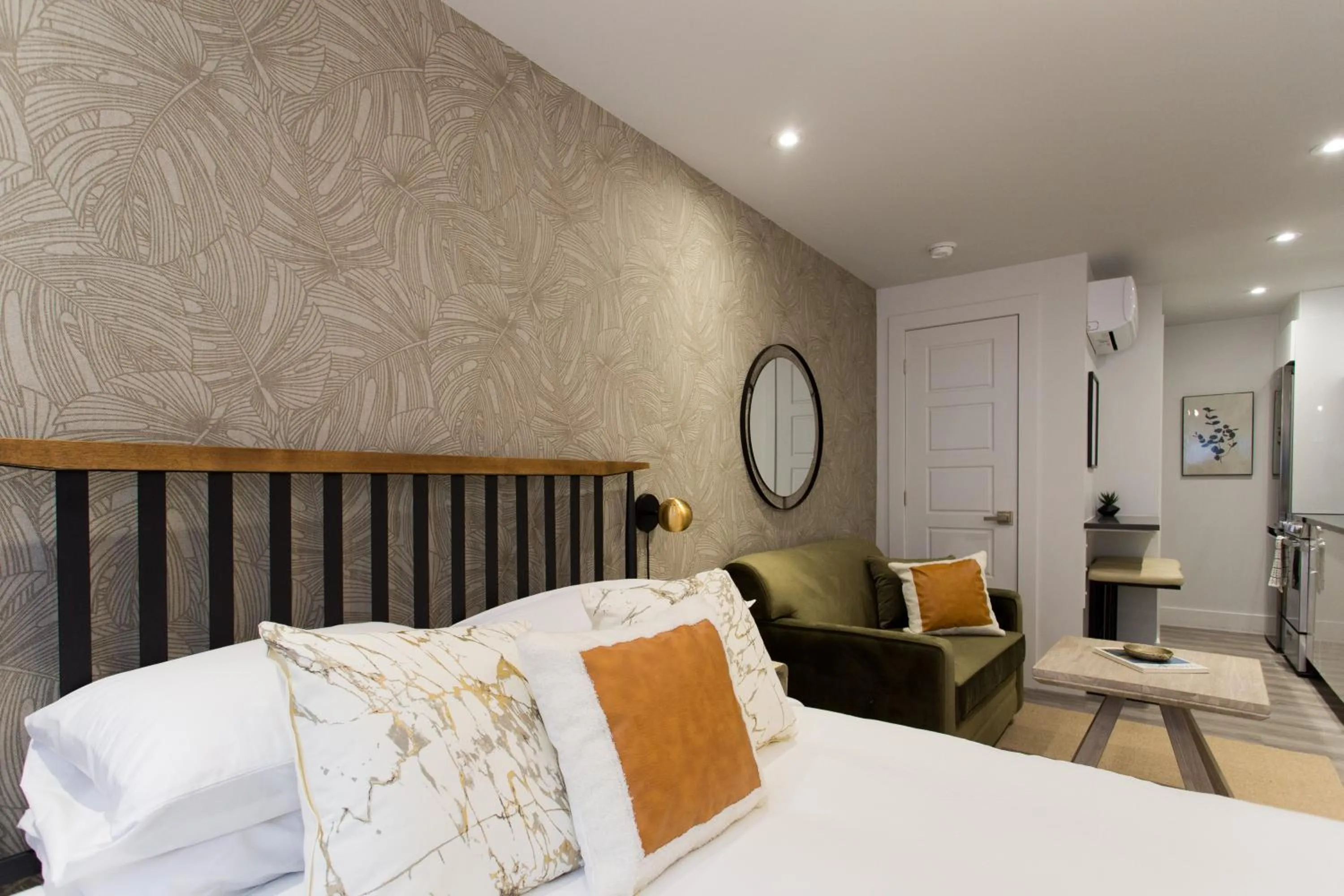 Bed in 16 Studio Apartment-Hotel in Little Italy by Den Stays