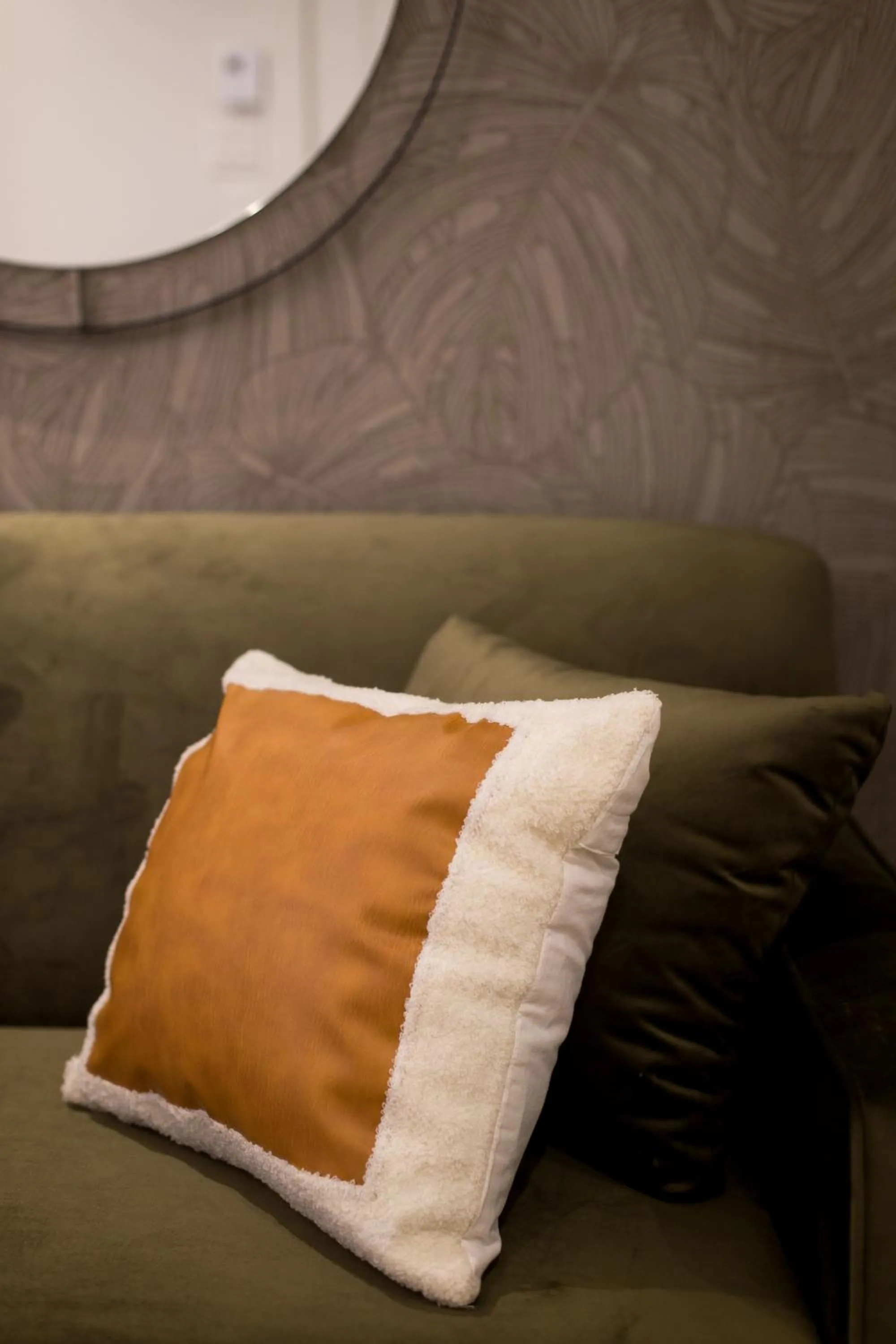 16 Studio Apartment-Hotel in Little Italy by Den Stays