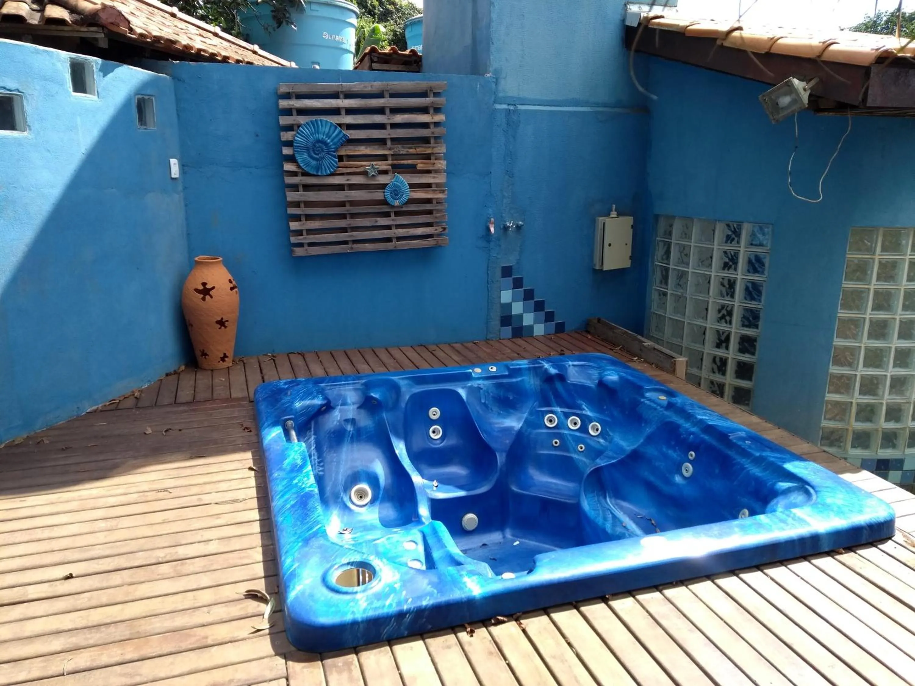 Hot Tub in Pousada Canto dos Passaros