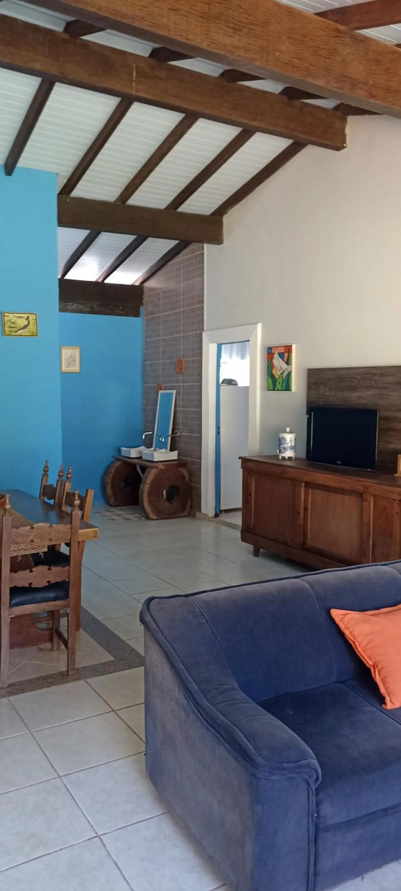 Communal lounge/ TV room in Pousada Canto dos Passaros