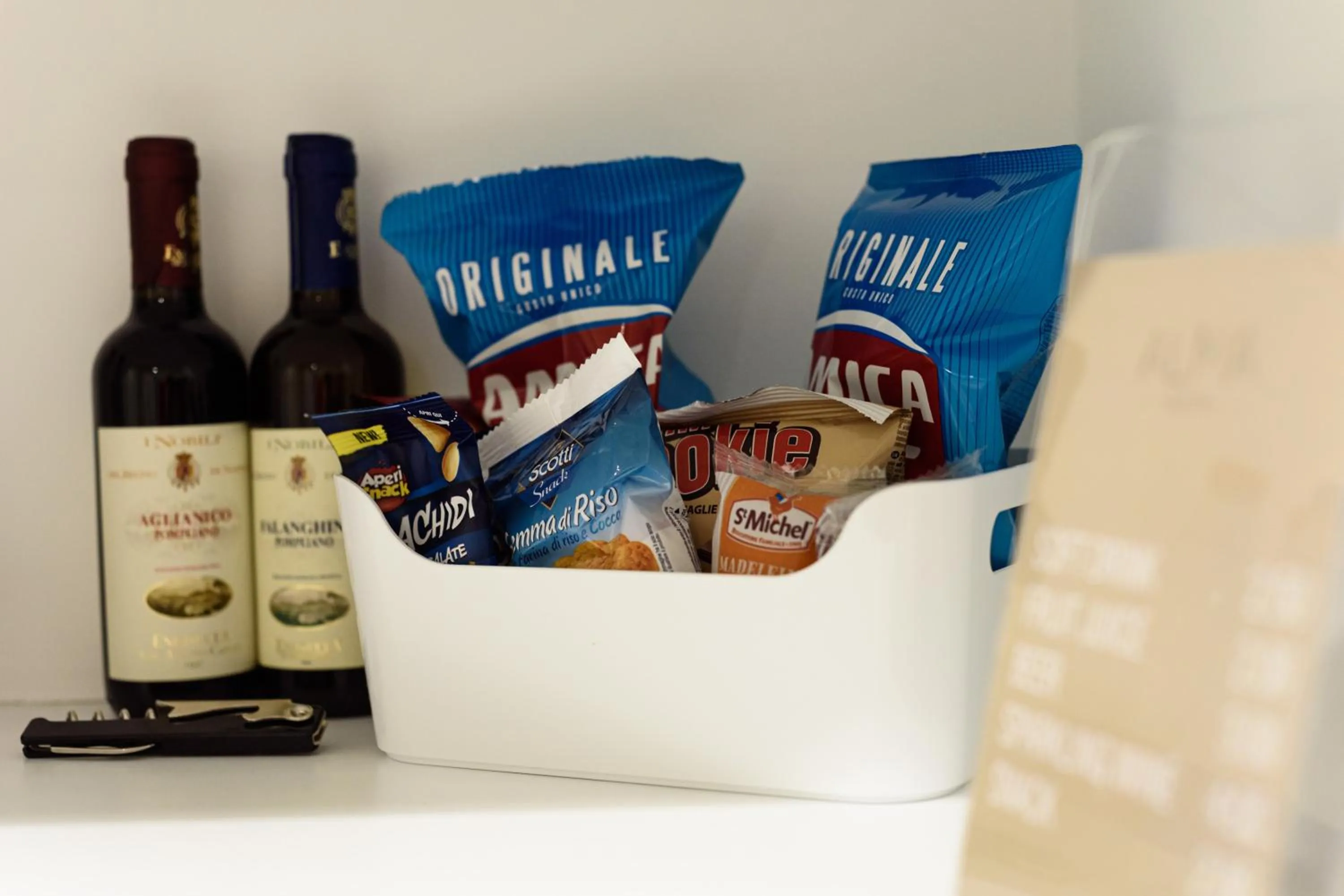 Food and drinks in Alma Suites