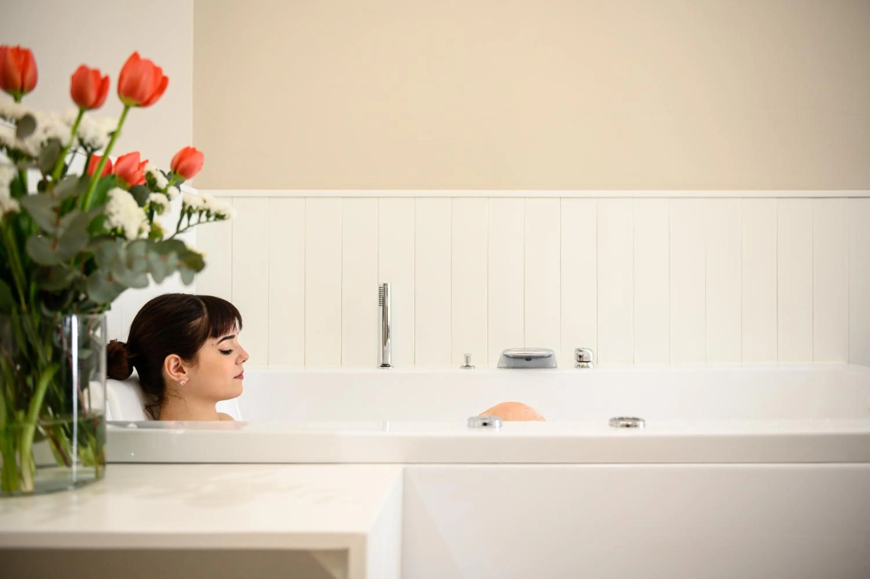 People in Alma Suites