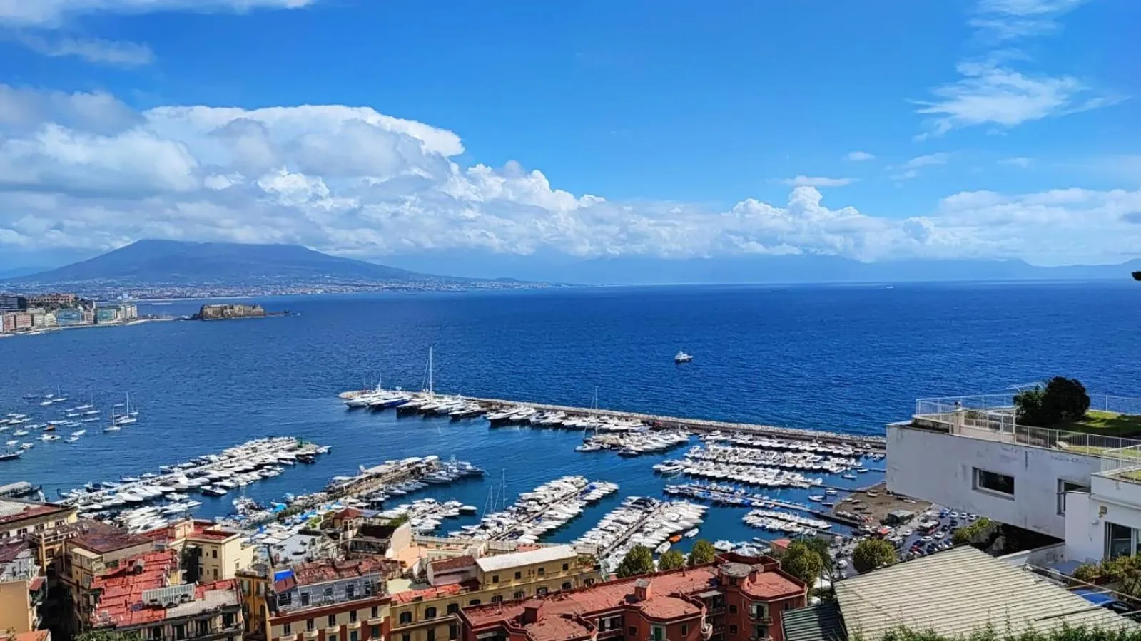 Nearby landmark, Sea View in CasAlice B&B Napoli