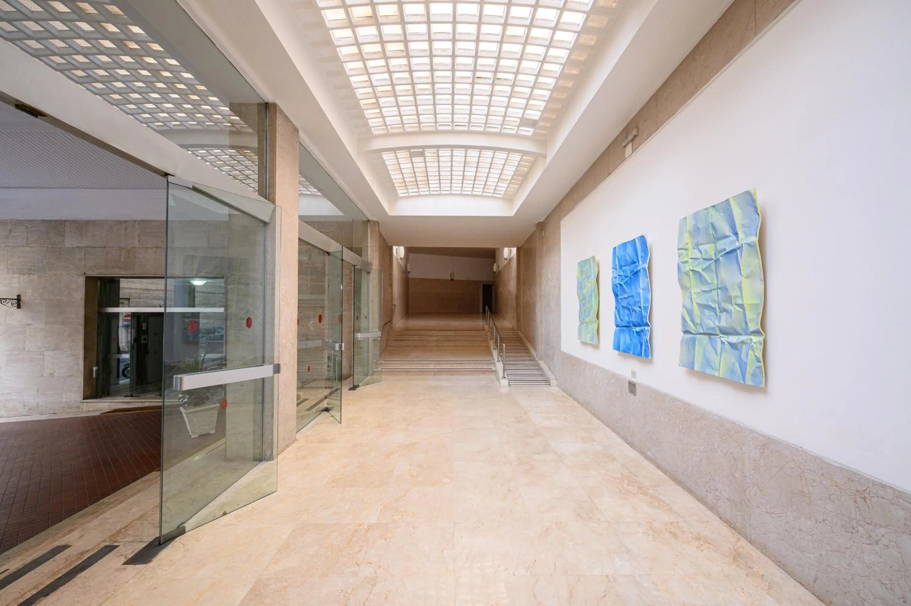 Facade/entrance in Alma Suites