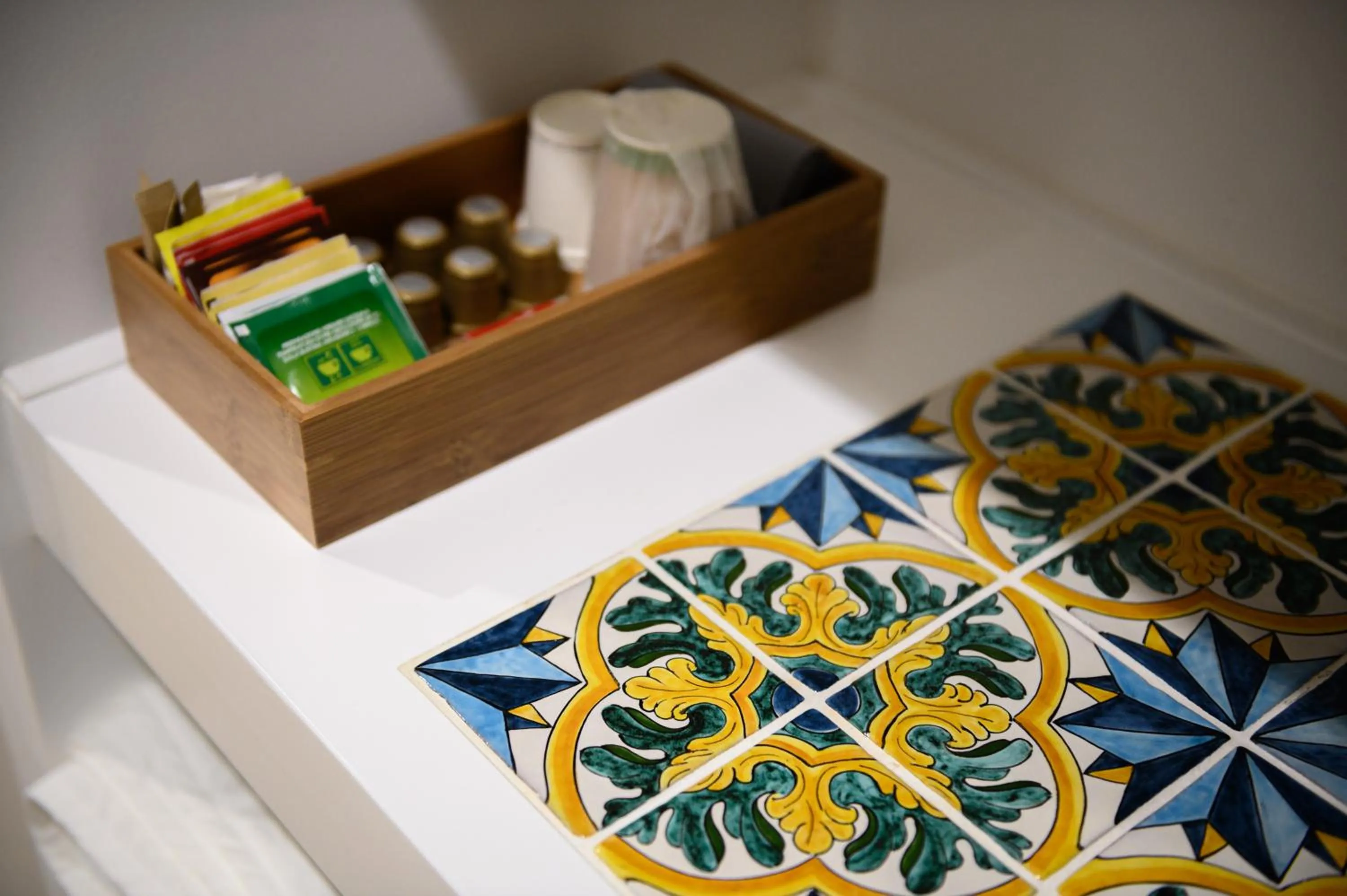 Coffee/tea facilities in Alma Suites