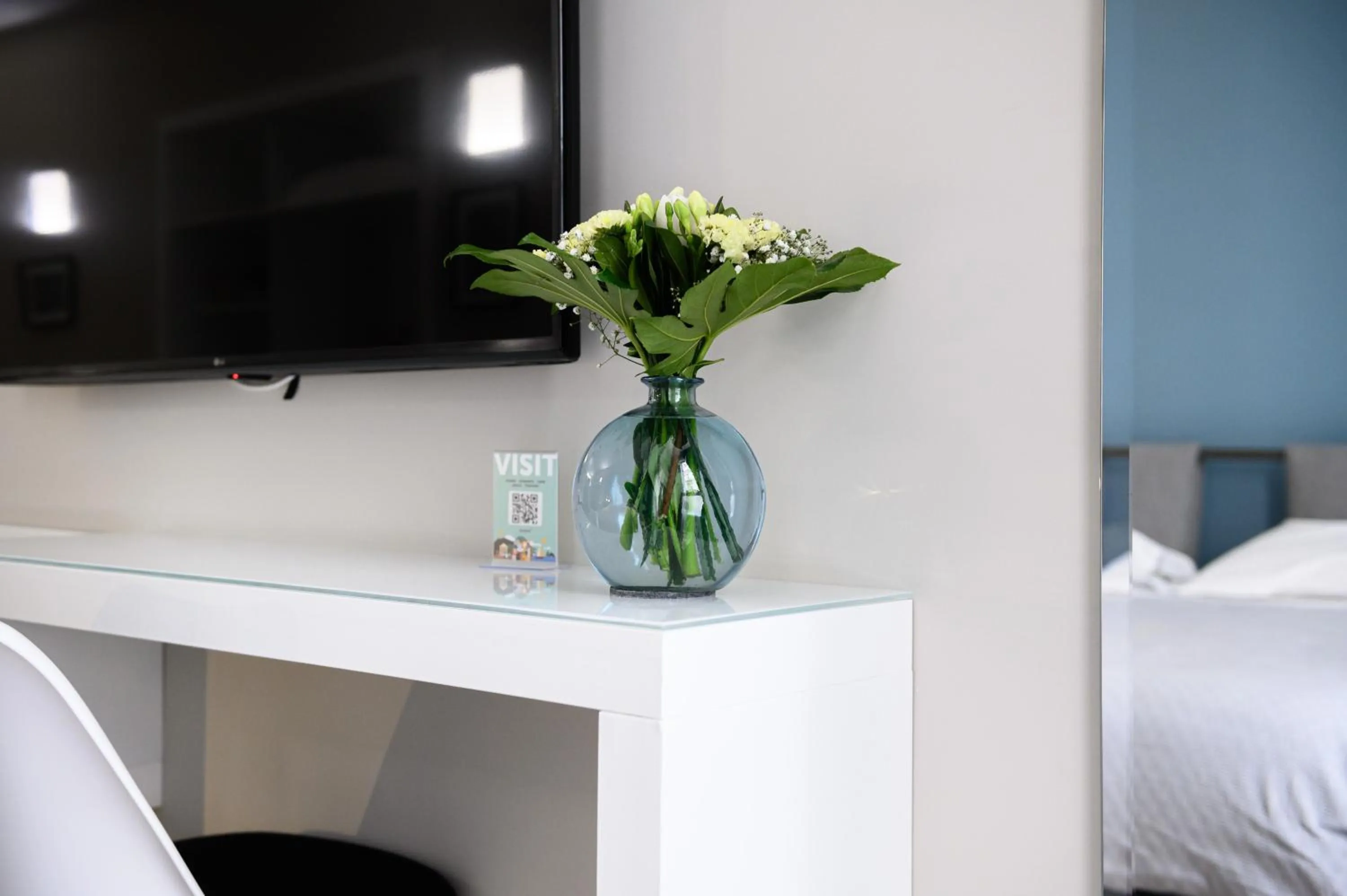 TV and multimedia, Bed in Alma Suites