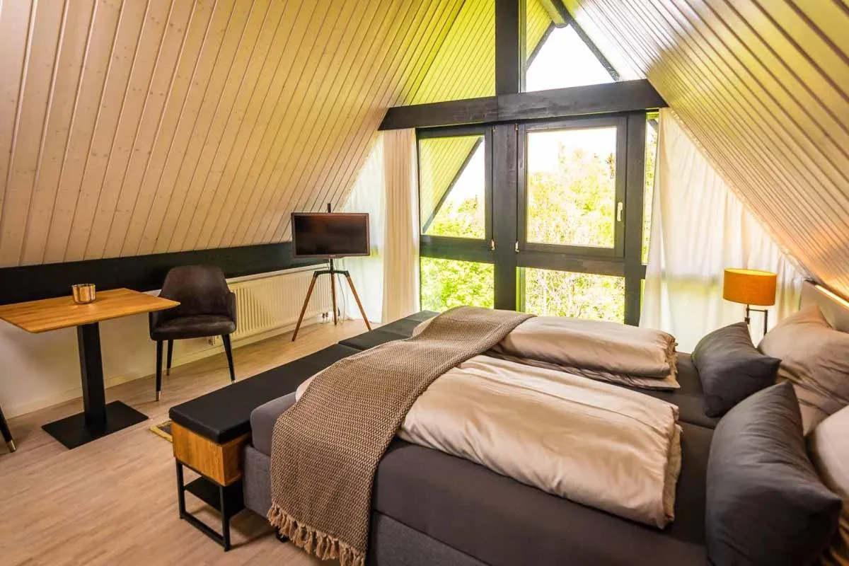 Bed in Berghotel Friedrichshöhe - Sauna, Pool & Natur