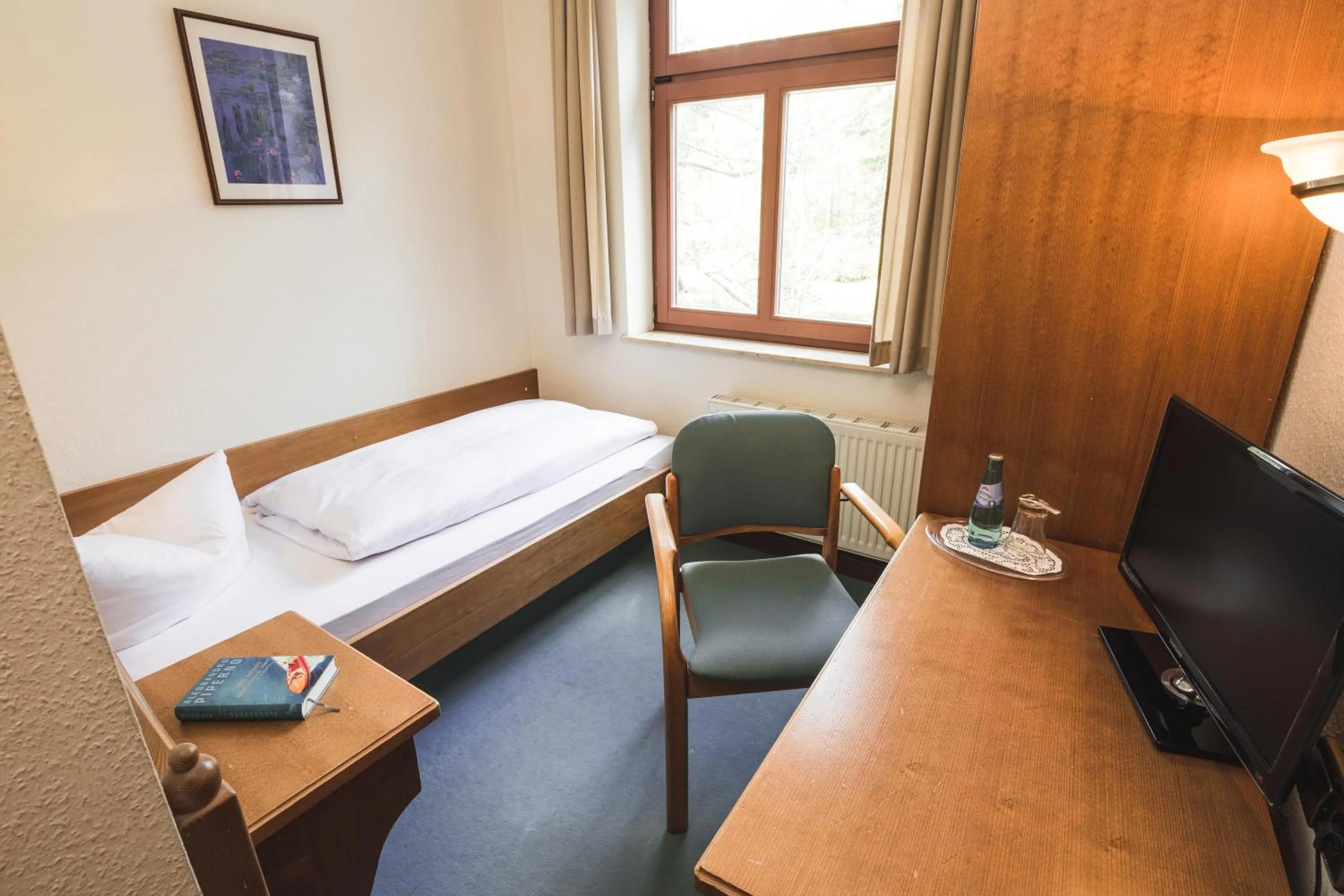 Bed in Berghotel Friedrichshöhe - Sauna, Pool & Natur