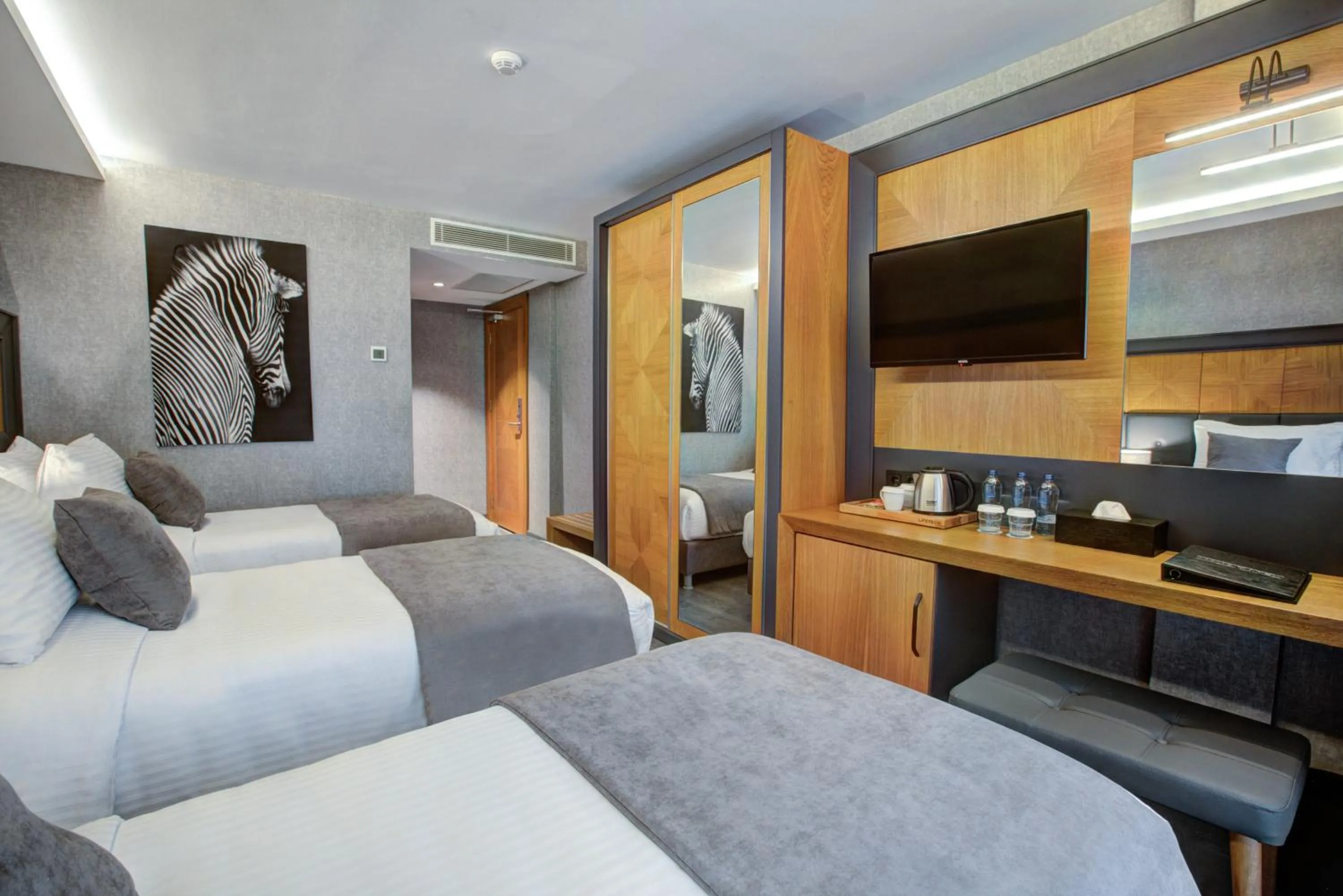 Photo of the whole room, Bed in No12 Hotel Sultanahmet