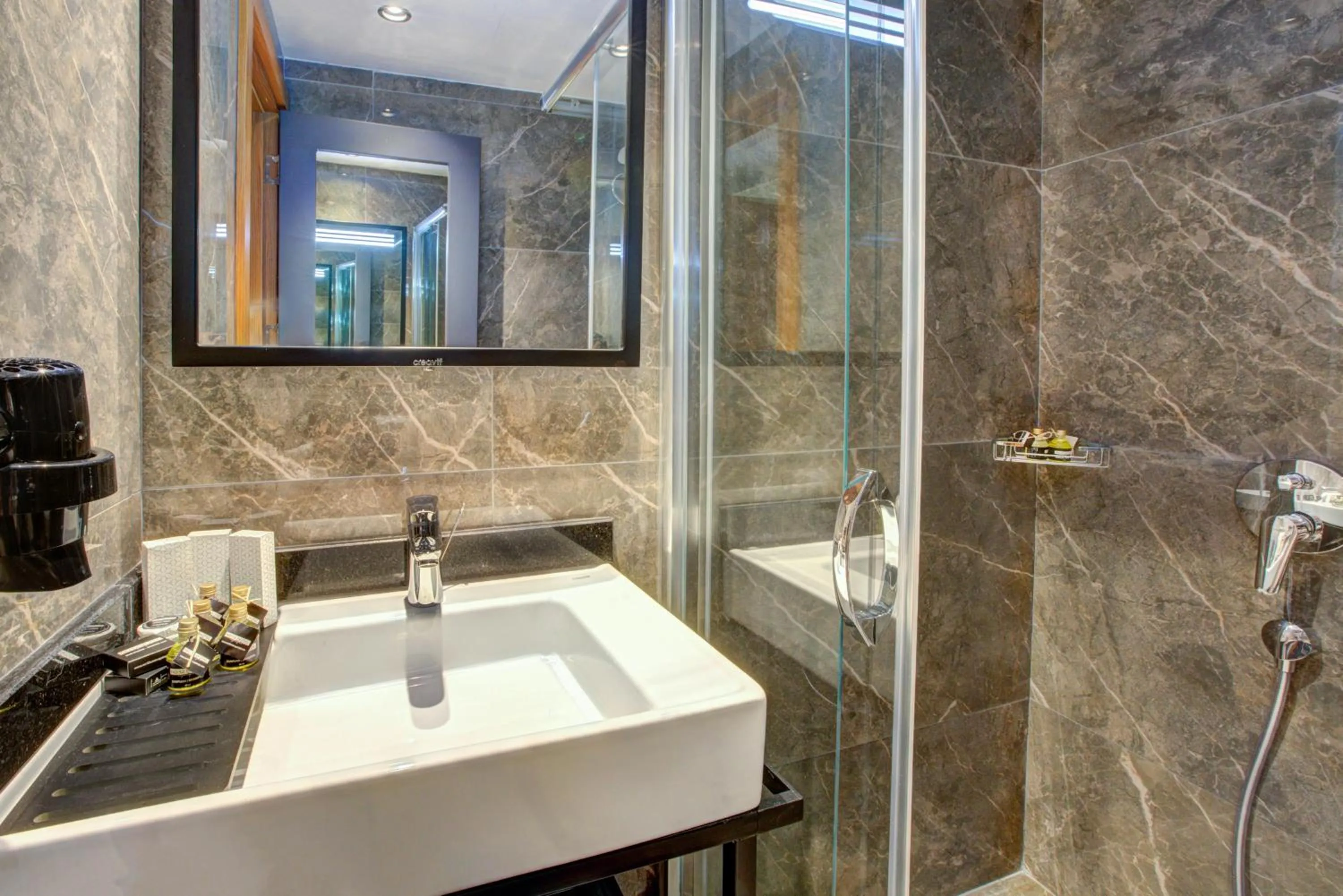 Bathroom in No12 Hotel Sultanahmet