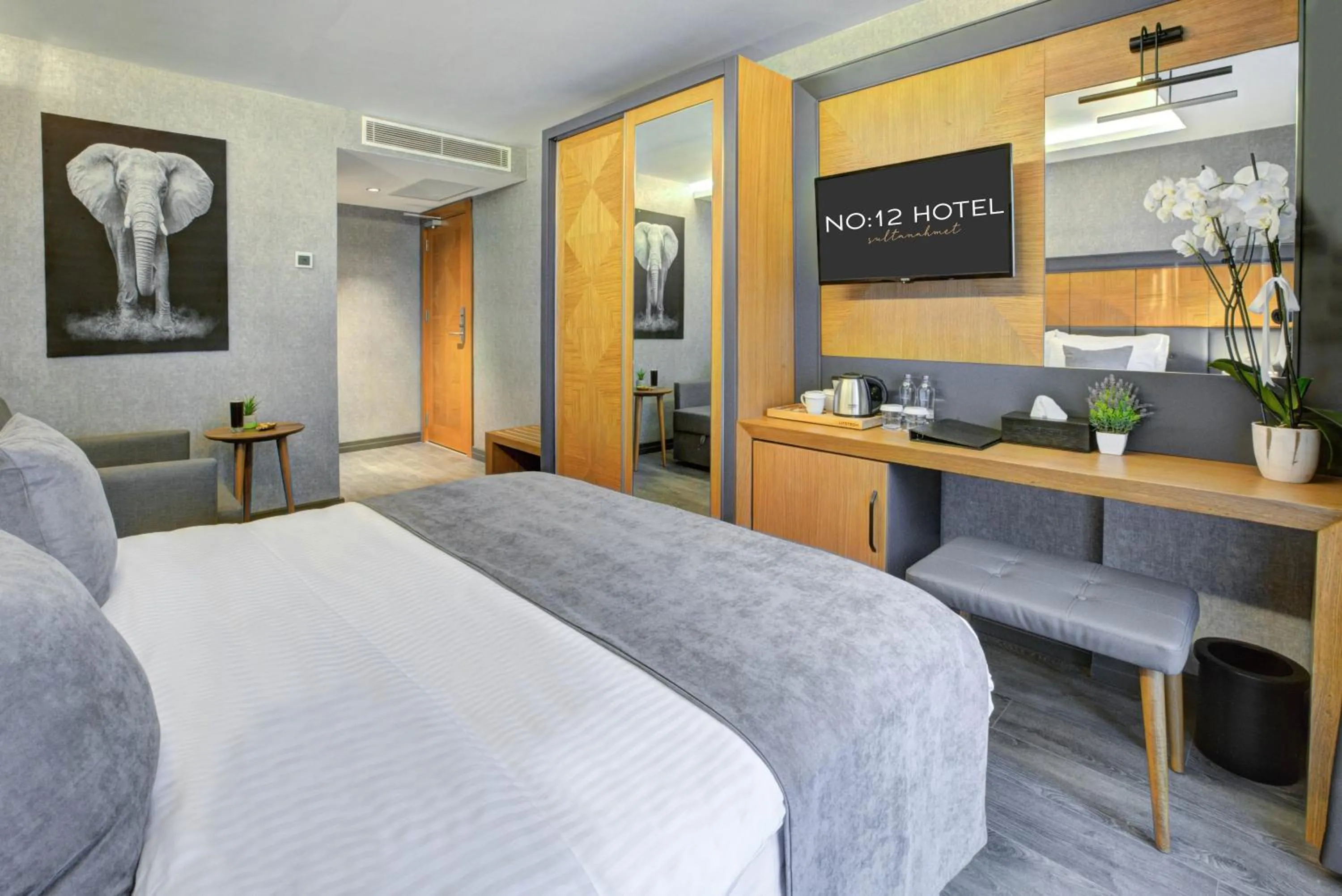 Photo of the whole room, Bed in No12 Hotel Sultanahmet