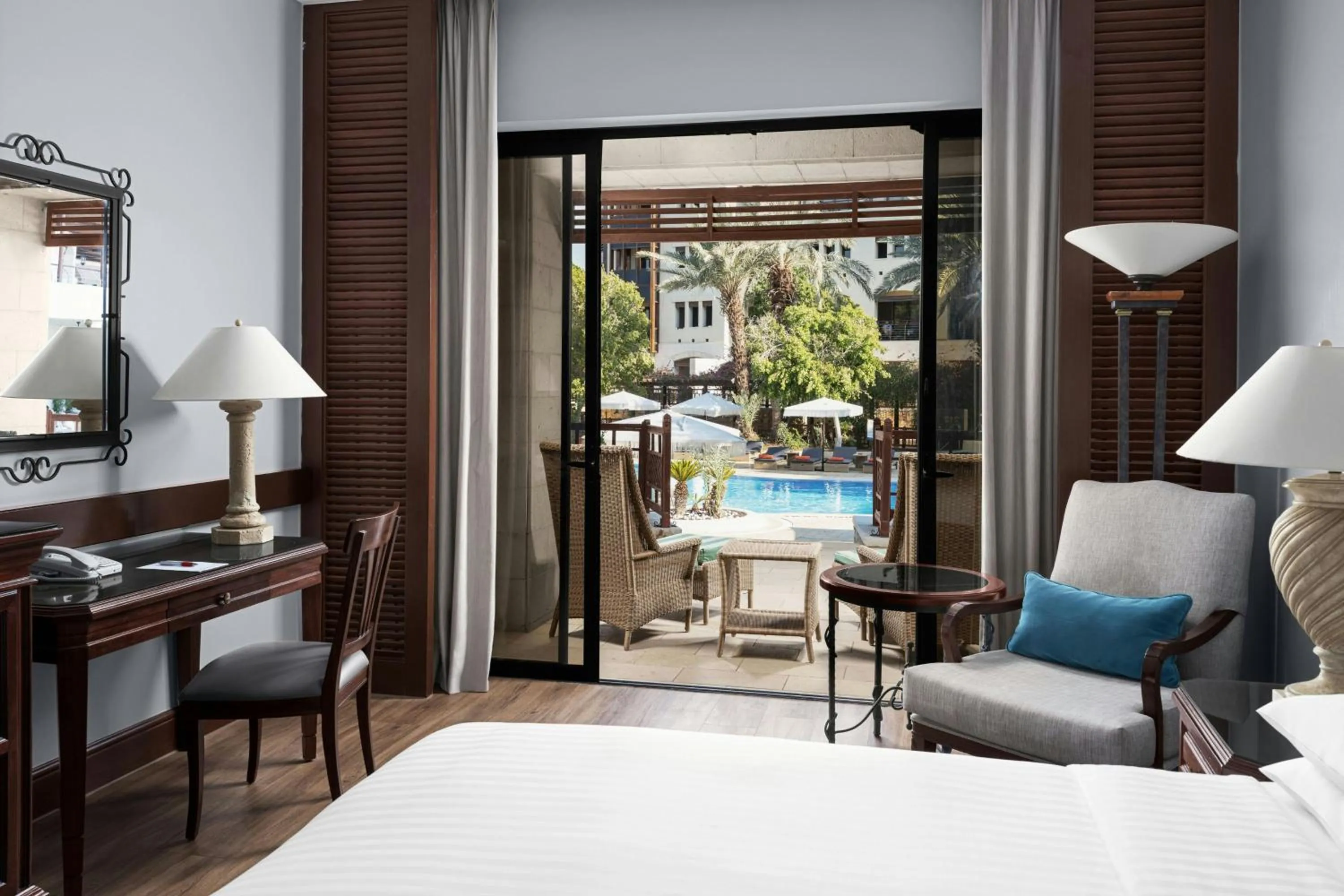 Swimming pool, Bed in Dead Sea Marriott Resort & Spa