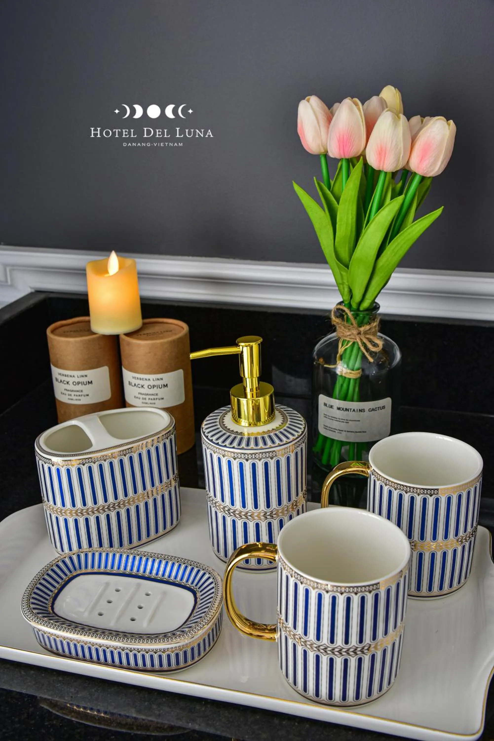 Toilet in Hotel Del Luna Boutique