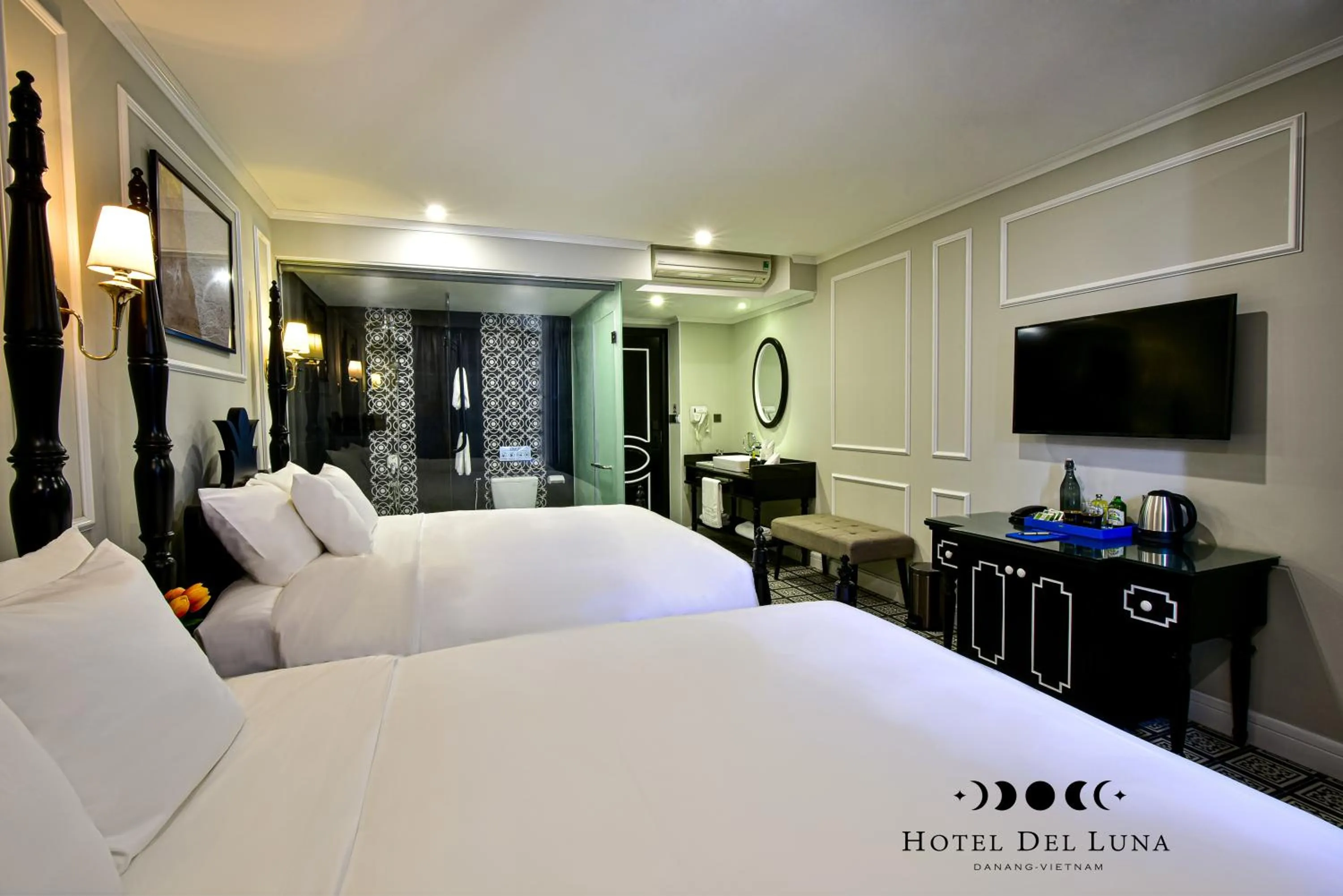 Photo of the whole room, Bed in Hotel Del Luna Boutique