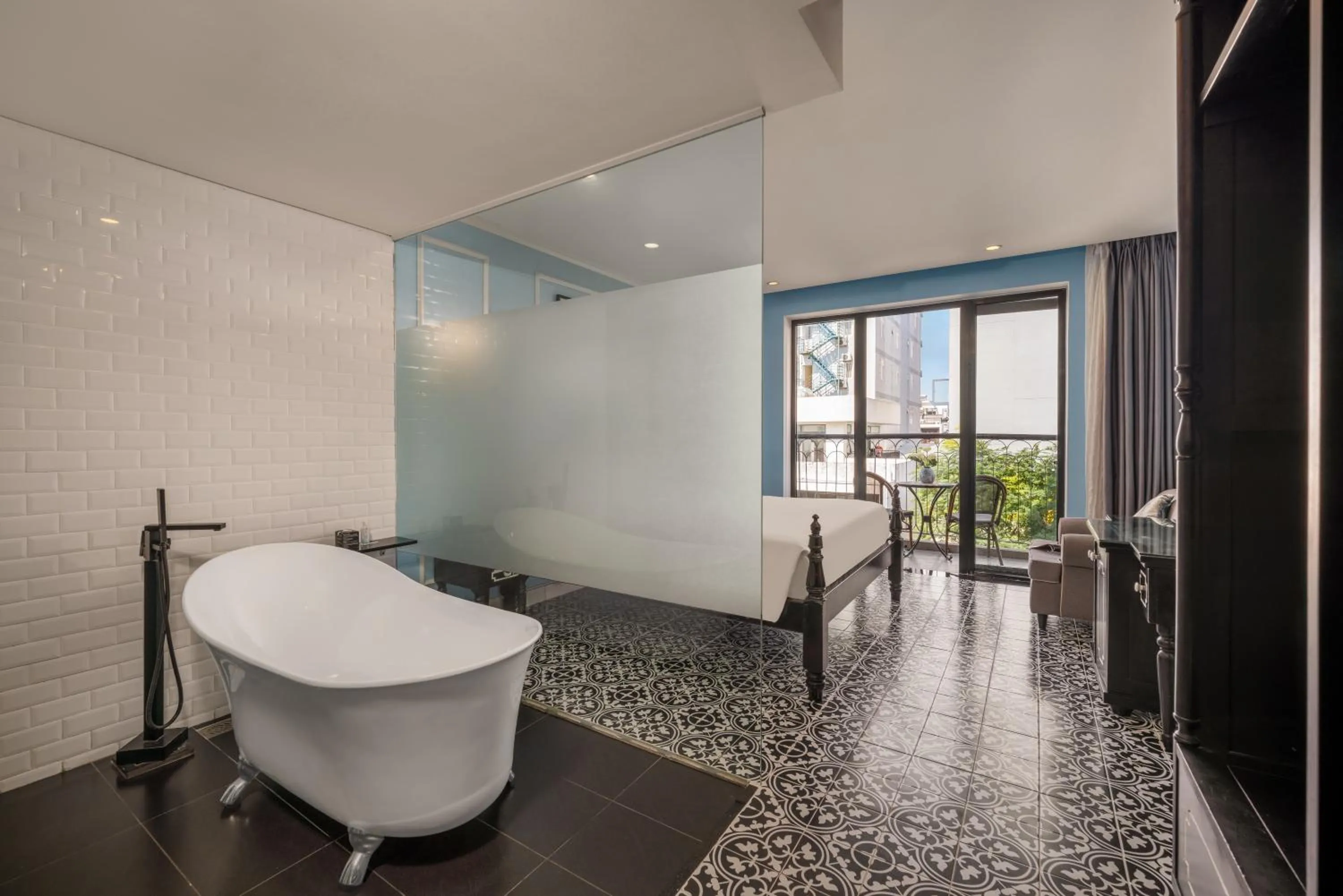 Toilet in Hotel Del Luna Boutique