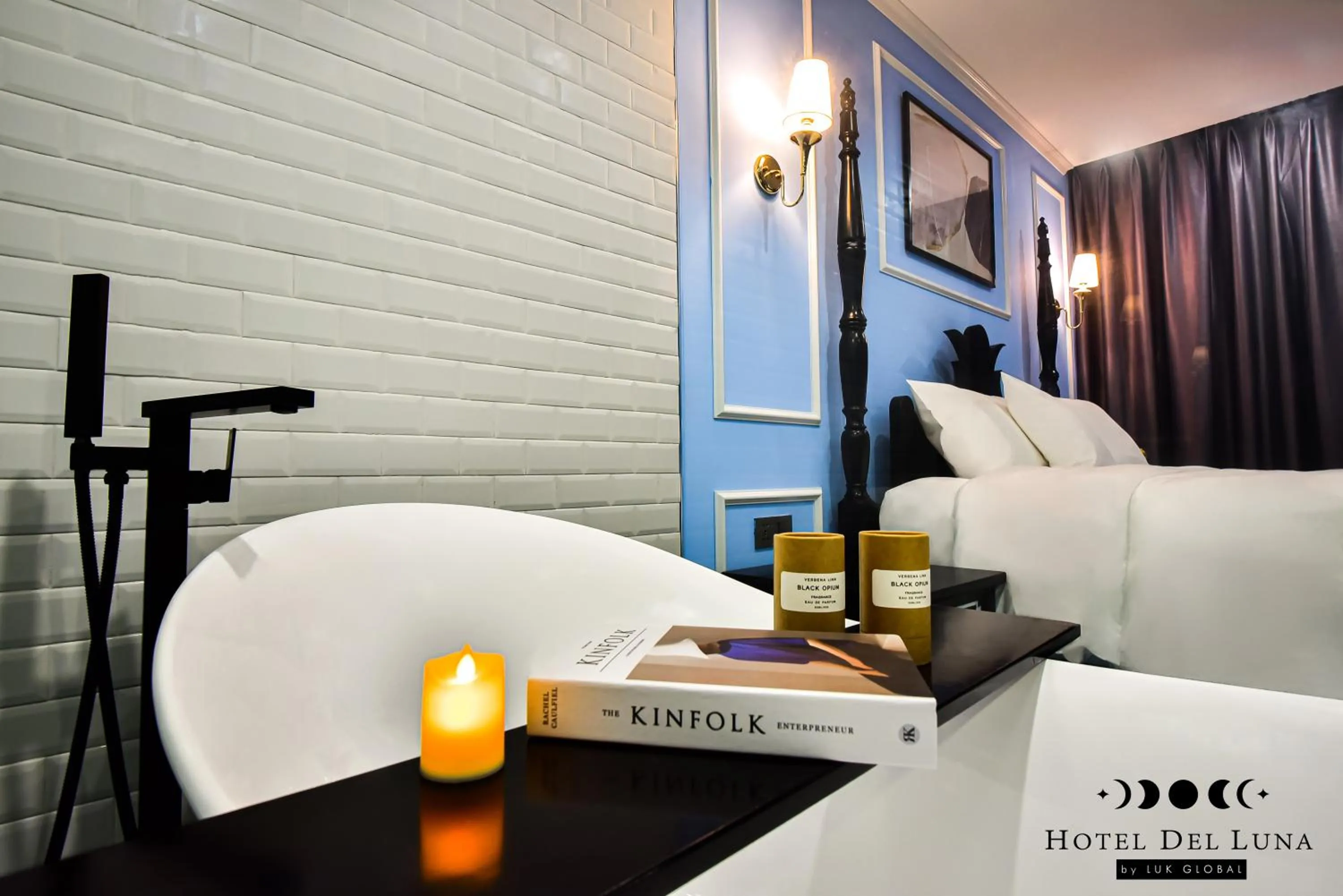 Bath in Hotel Del Luna Boutique