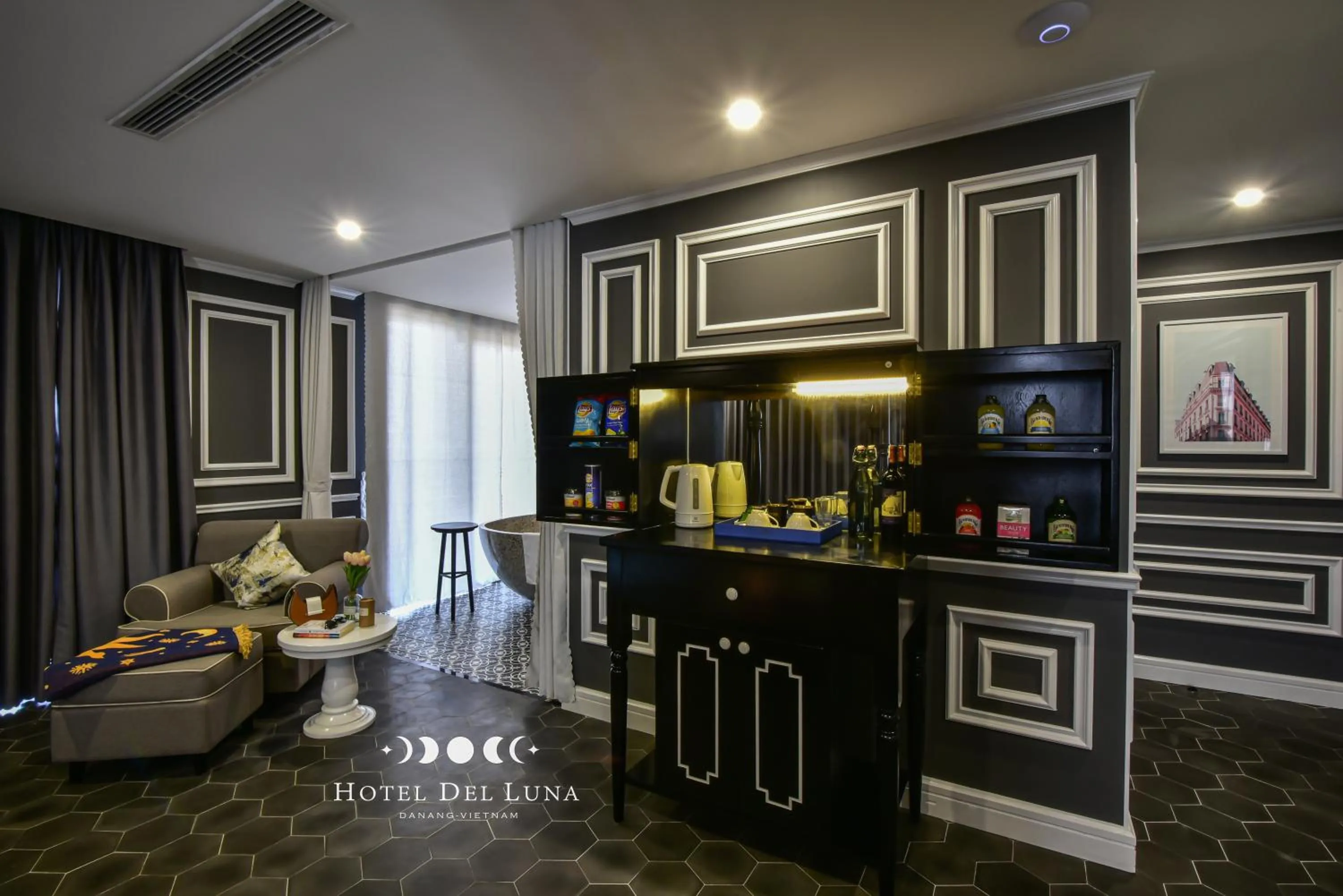 TV and multimedia in Hotel Del Luna Boutique