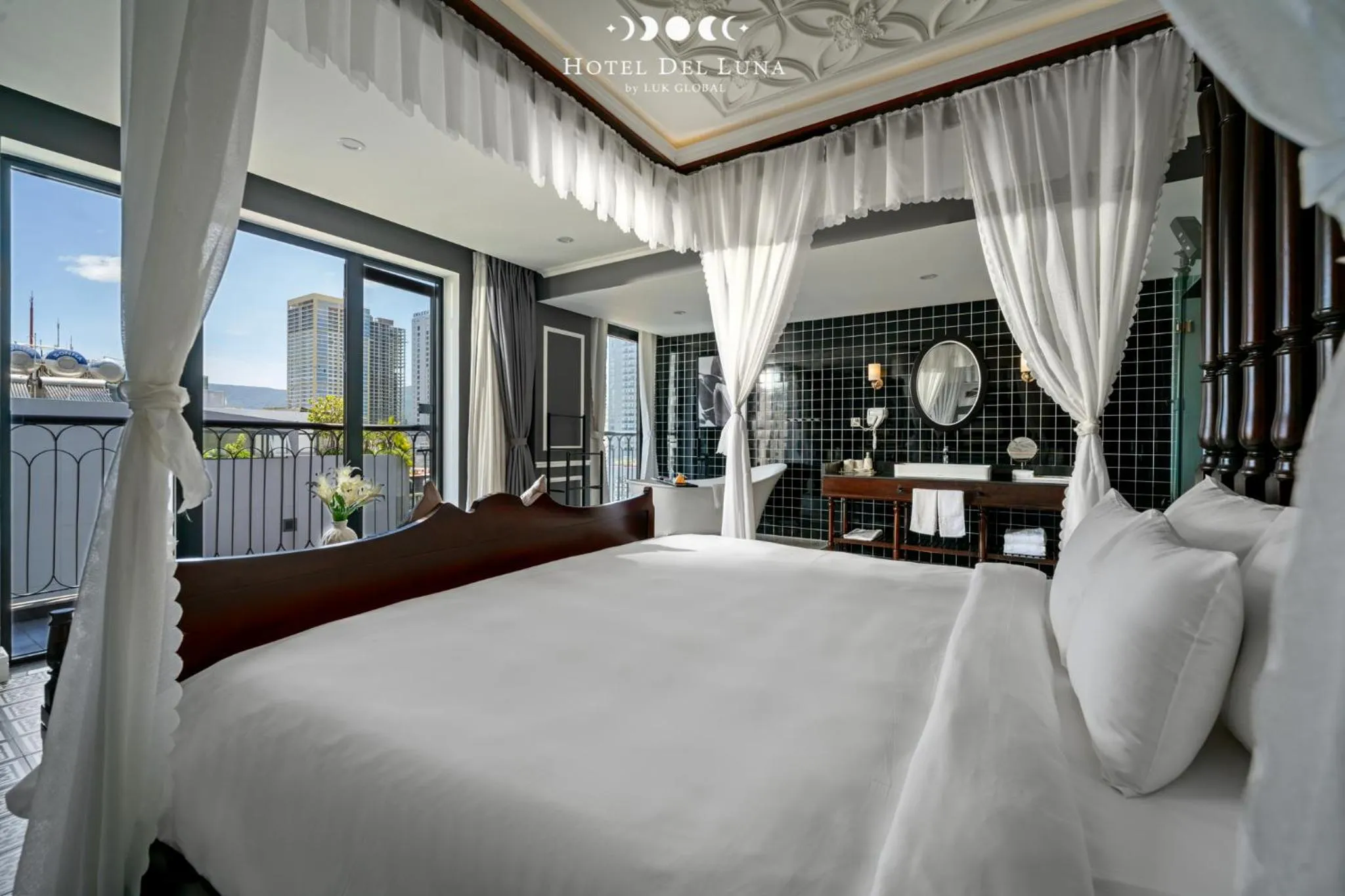 Bedroom, Bed in Hotel Del Luna Boutique