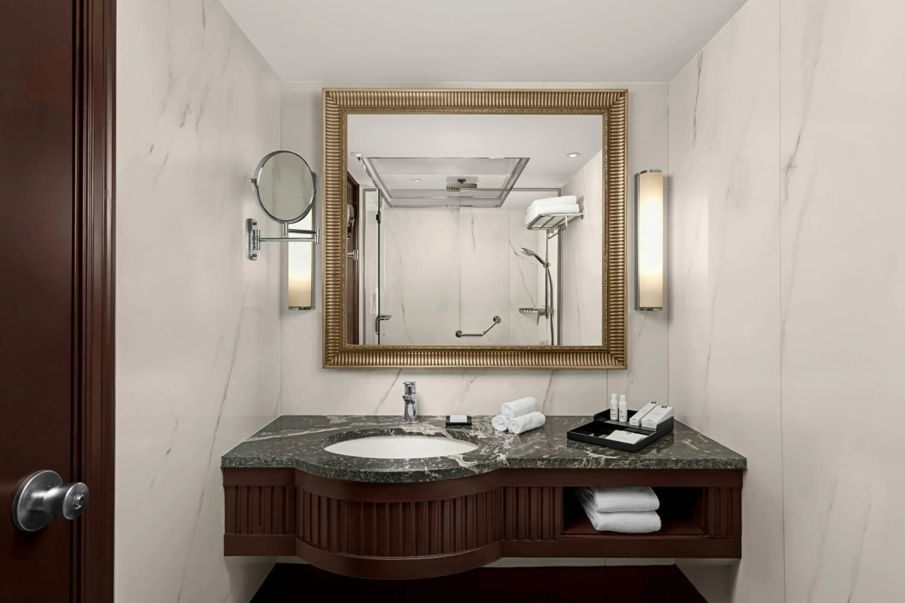 Bathroom in Amman Marriott Hotel