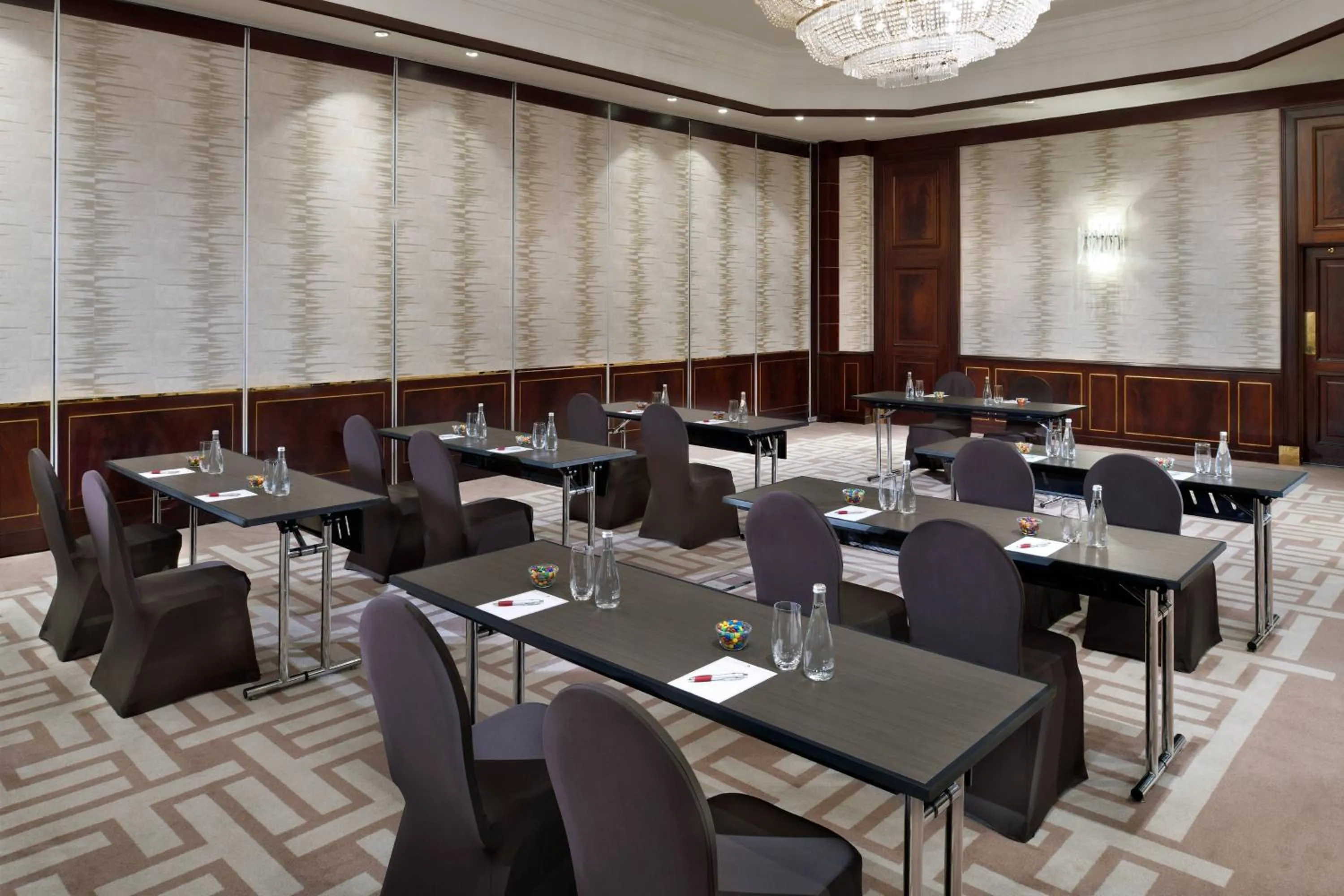 Meeting/conference room in Amman Marriott Hotel