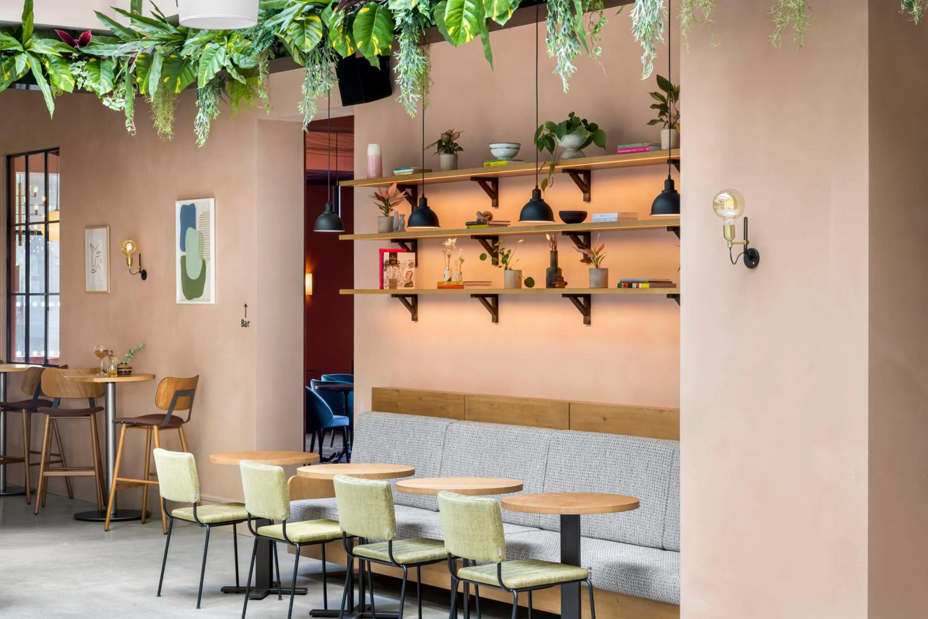 Restaurant/places to eat in Beckett Locke